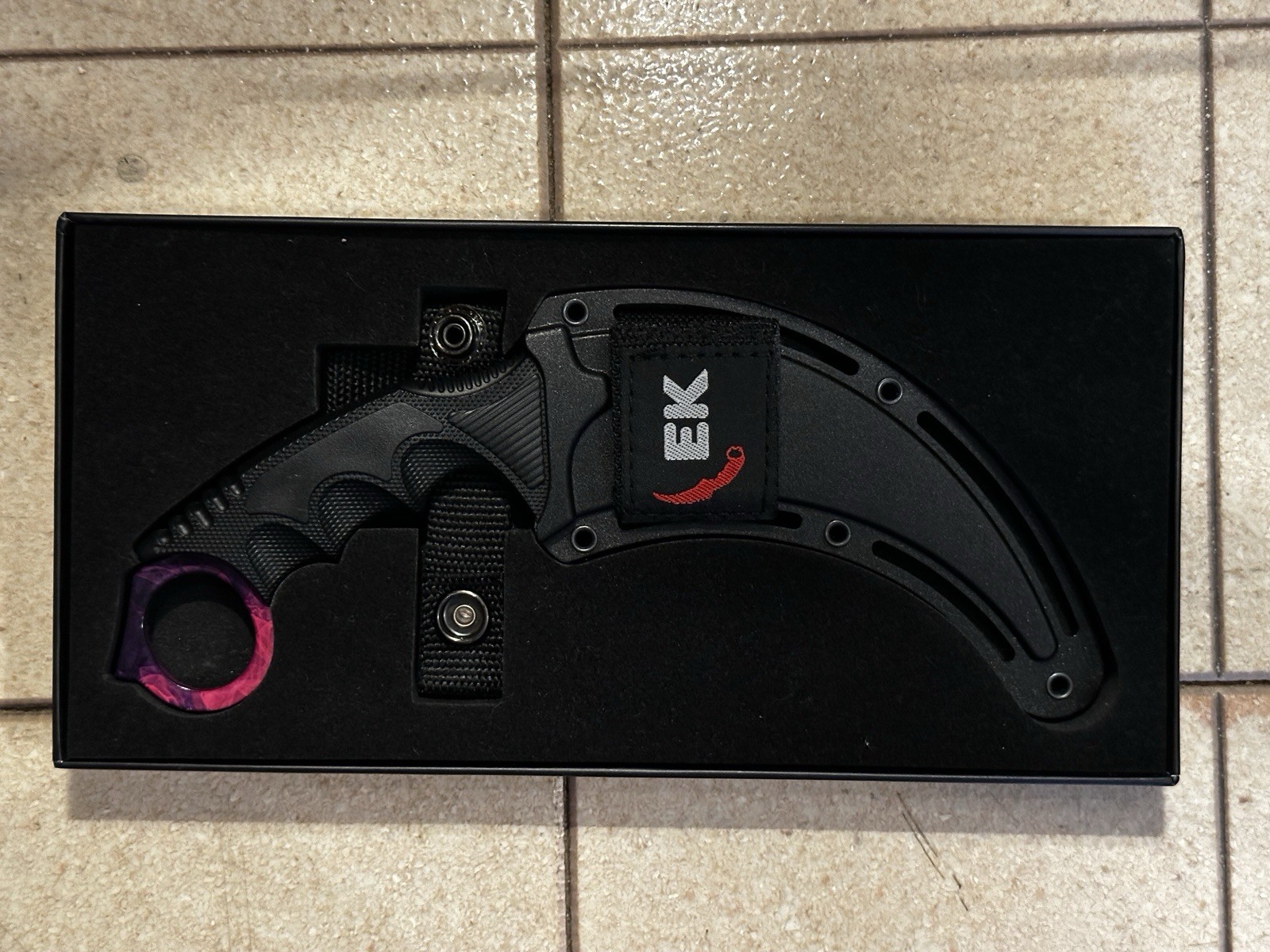 Elemental Knives And Fadecase Knives Lot