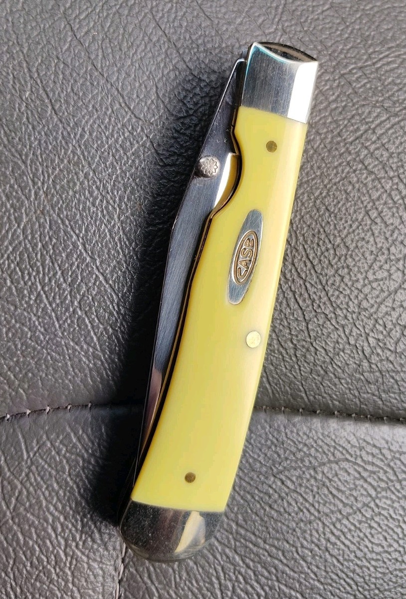 Case Tested XX USA, 3154L CV, Trapperlock,Yellow Synthetic Handles, W/ Box, Mint