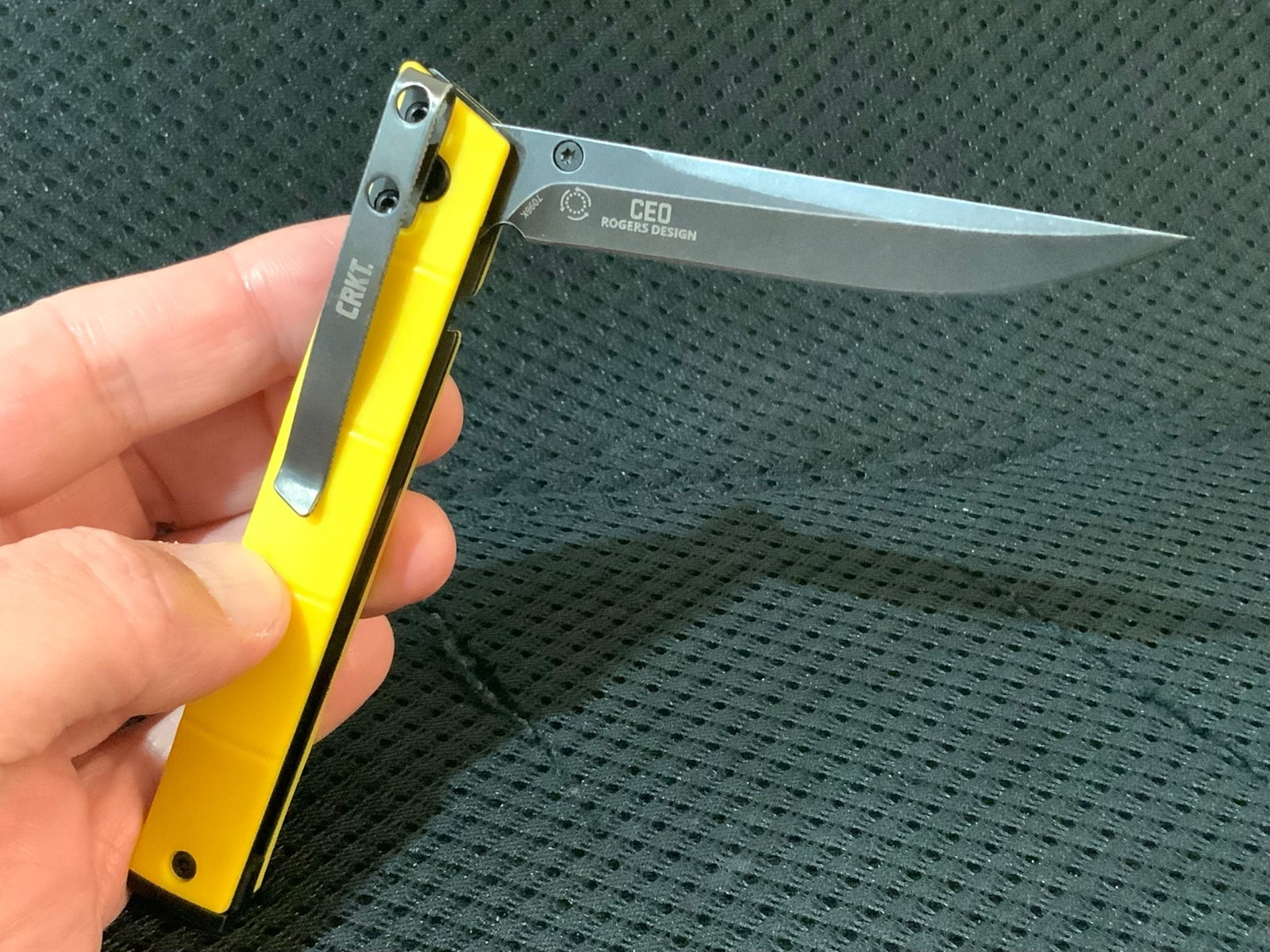 CEO 7096 *YELLOW* Quick Thumb Flick Folding Pocket Knife (Black Blade)