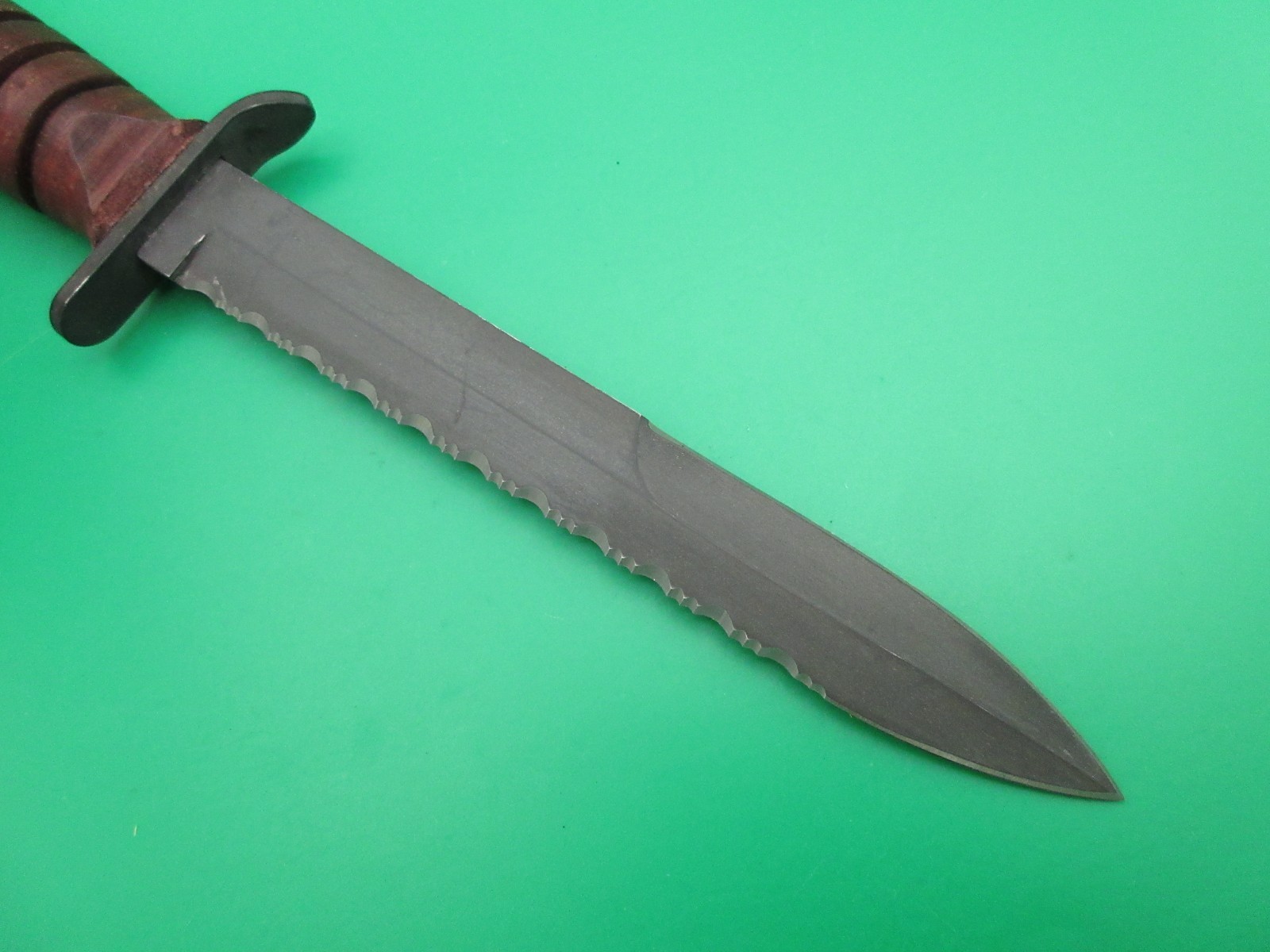 Camillus US M3 Combat Dagger Combo Edge Fixed Blade Knife w/ Sheath USA