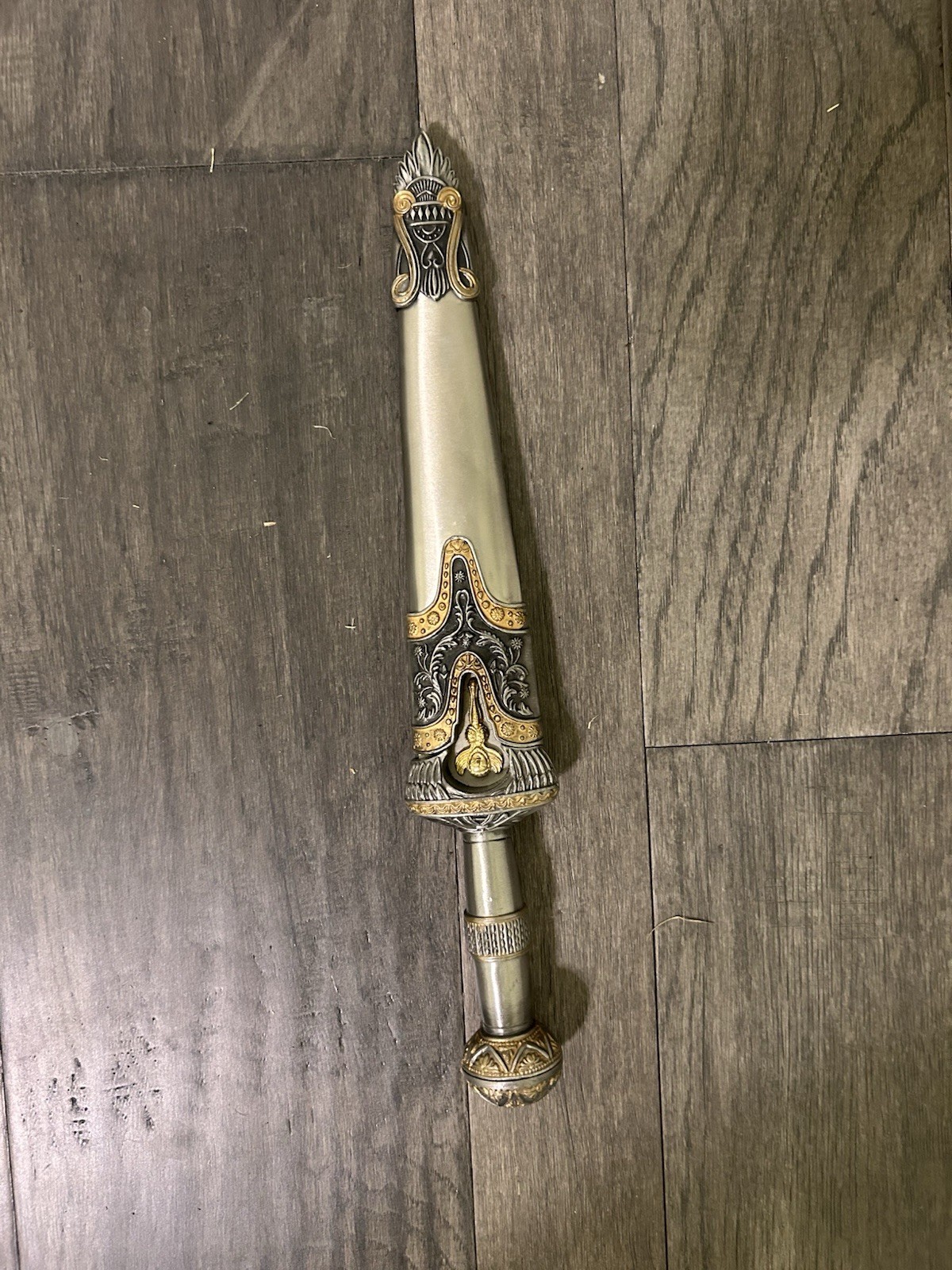 Ornamental Decorative Sword & Sheath Set – 2 Vintage-Style Replica Swords