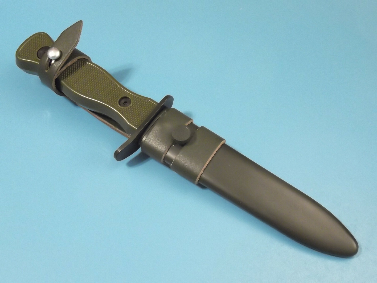 Bundeswehr MI211 OD Military Combat fixed blade field knife 10 3/8″ overall NEW!