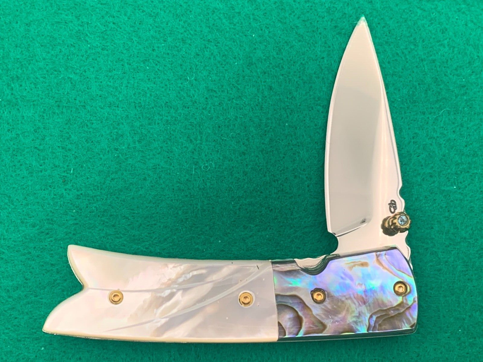 CUSTOM TAWEESAK KNIFE MOTHER OF PEARL / NONE BETTER MUSEUM QUALITY w/ CASE