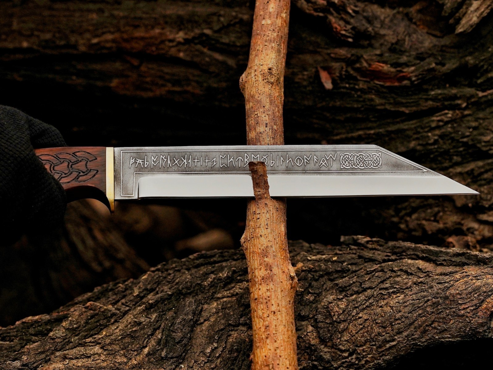 Hand Forged High Carbon Steel Engraved Blade Seax Knife Viking Style Hunting