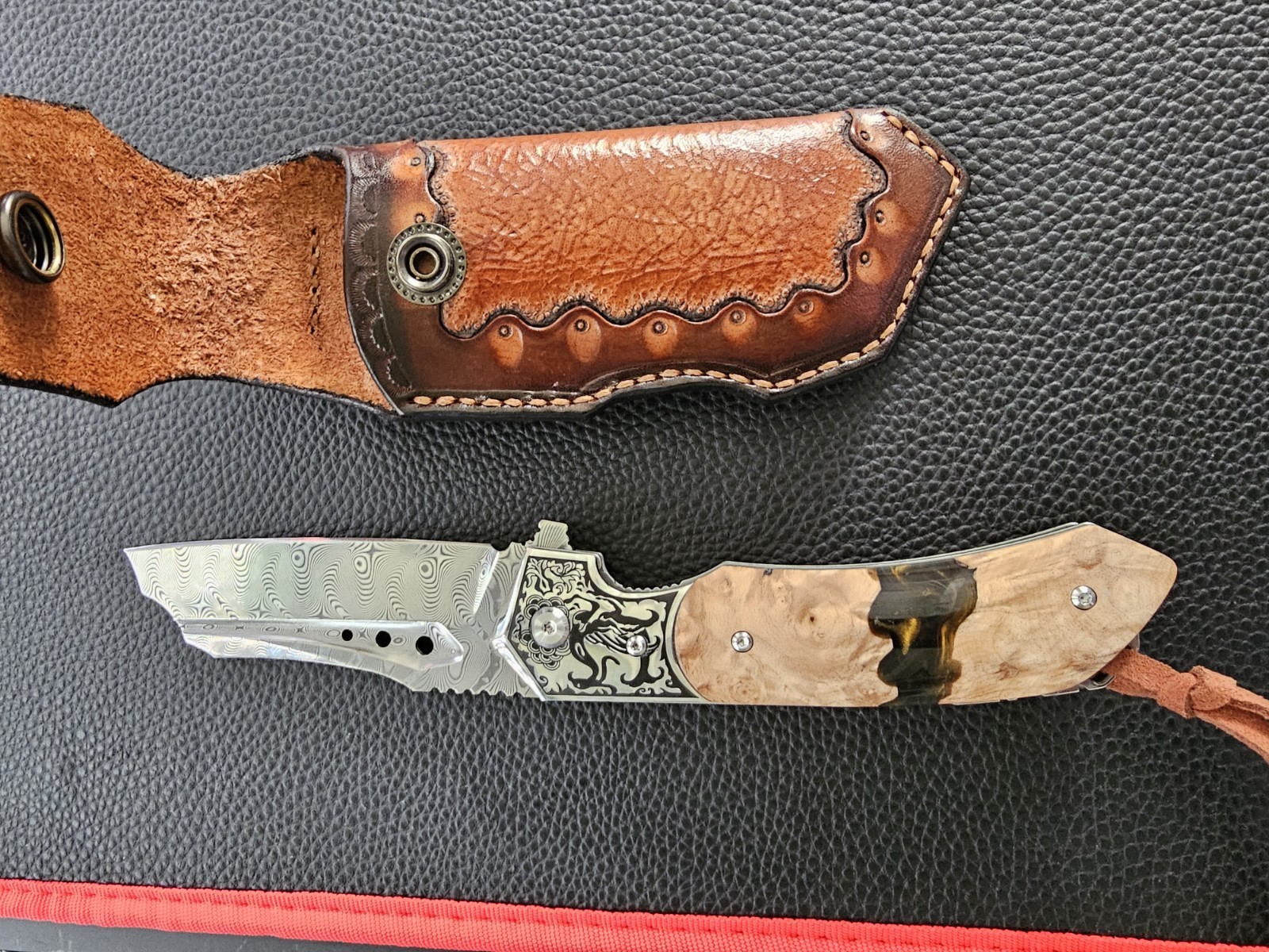 Damascus Steel Pattern Folding Knife 3.5″ Blade Wood Resin Handle Leather Sheath