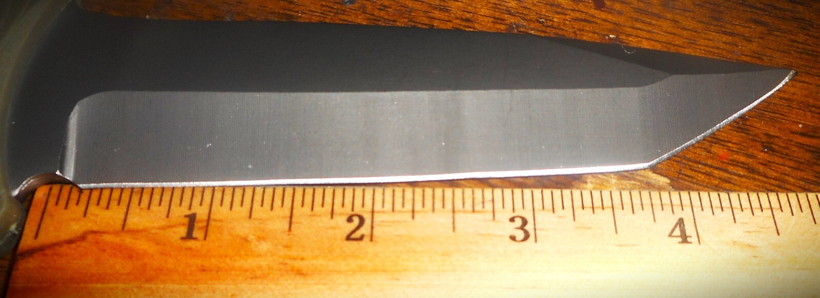 ARMY GREEN-HANDLE COMBAT KNIFE AND HARD SHEATH