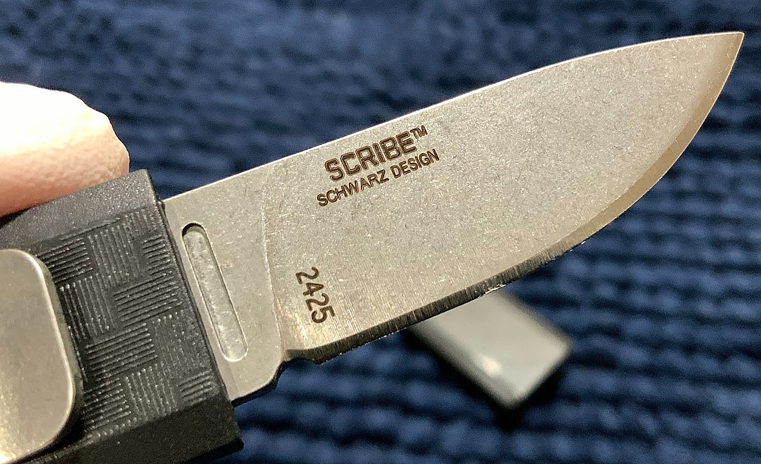 CRKT Scribe (2425) Executive Carry Ultra Compact Snap Cover Fixed D2 Steel Blade