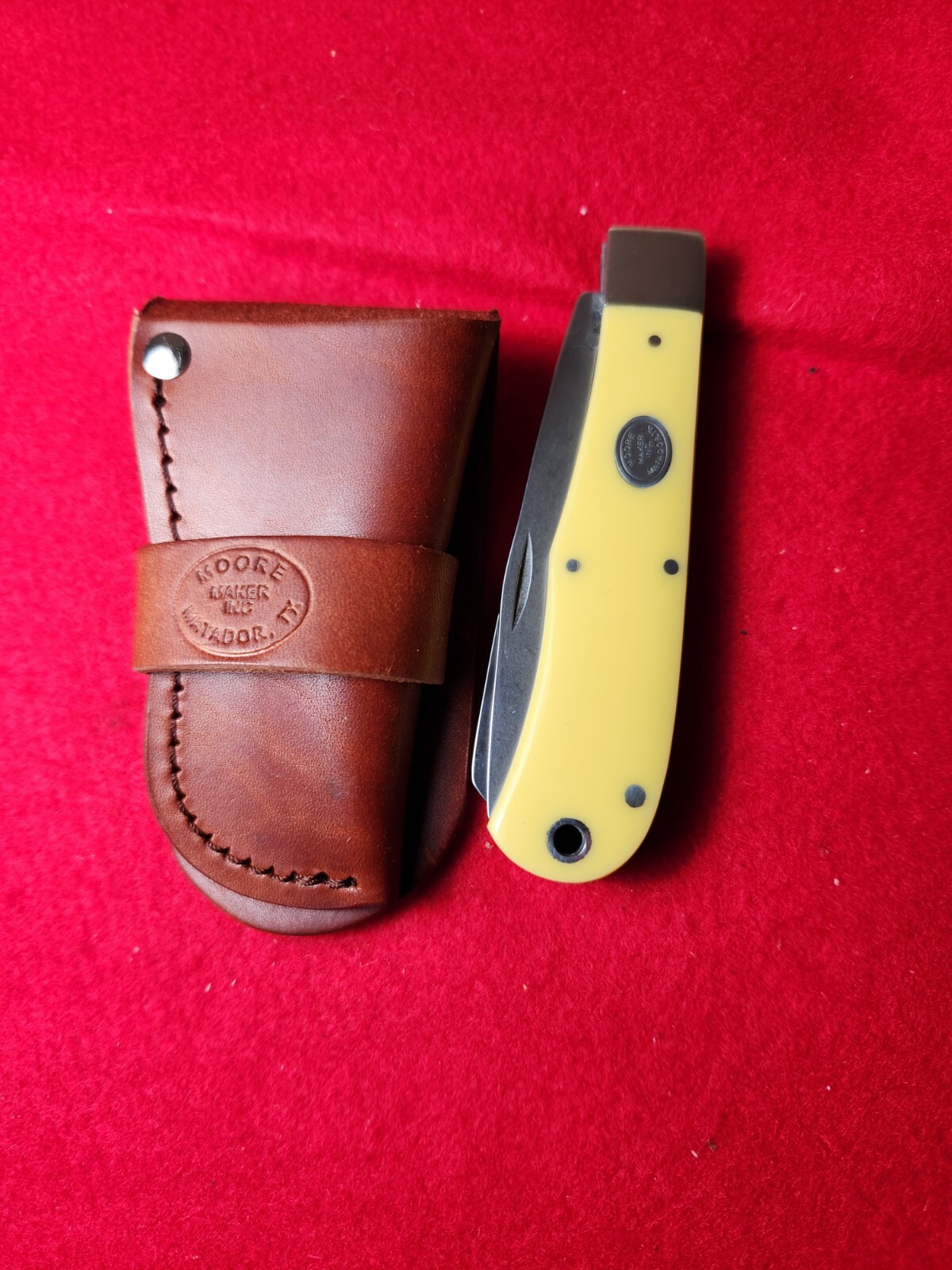 Moore Maker USA 3206 Large Trapper Knife Yellow Delrin Handles New In Box