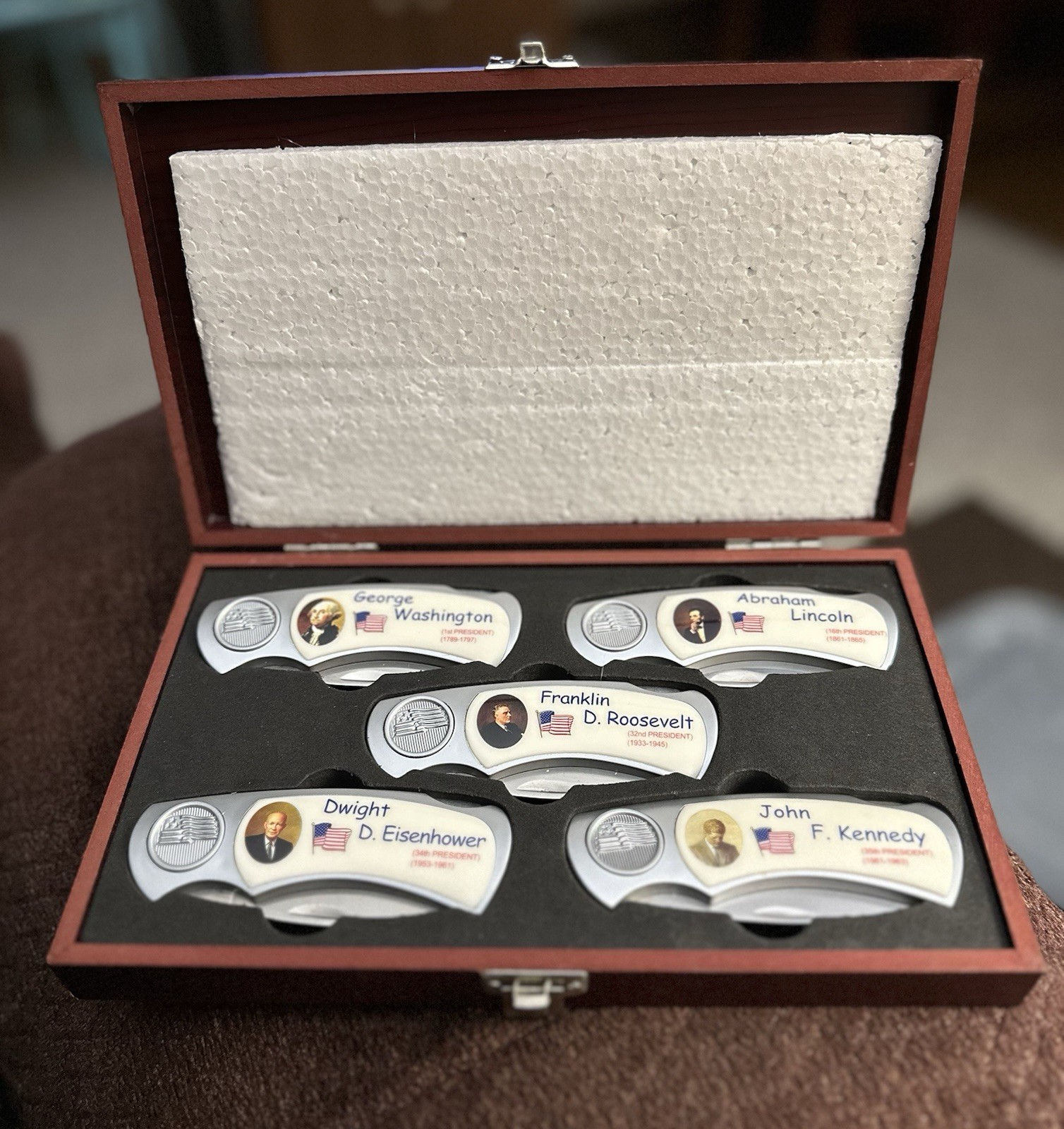 United States Presidents 5 Piece Commemorative Knife Set Wooden Case Never Used