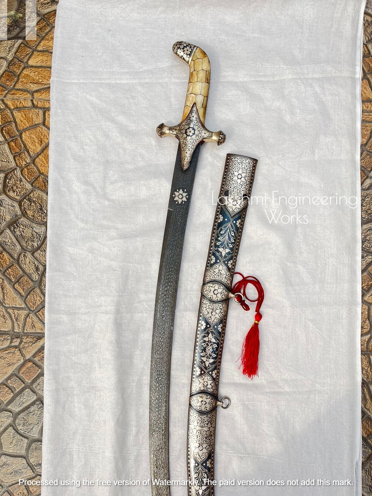 KILIJ SWORD, KILIJ HEAD, ARABIAN silver calligraphy scabbard sword, damascus