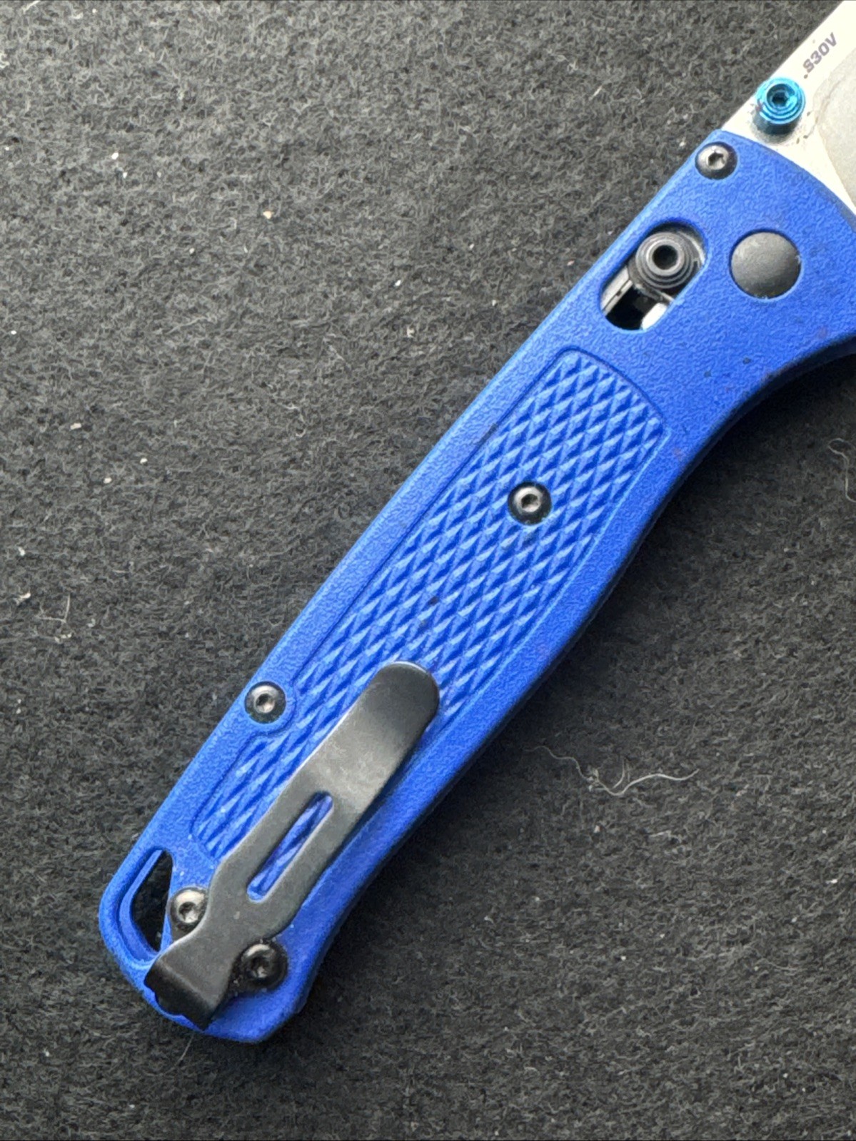 Benchmade Knives Bugout 535 Blue Grivory S30V Pocket Knife