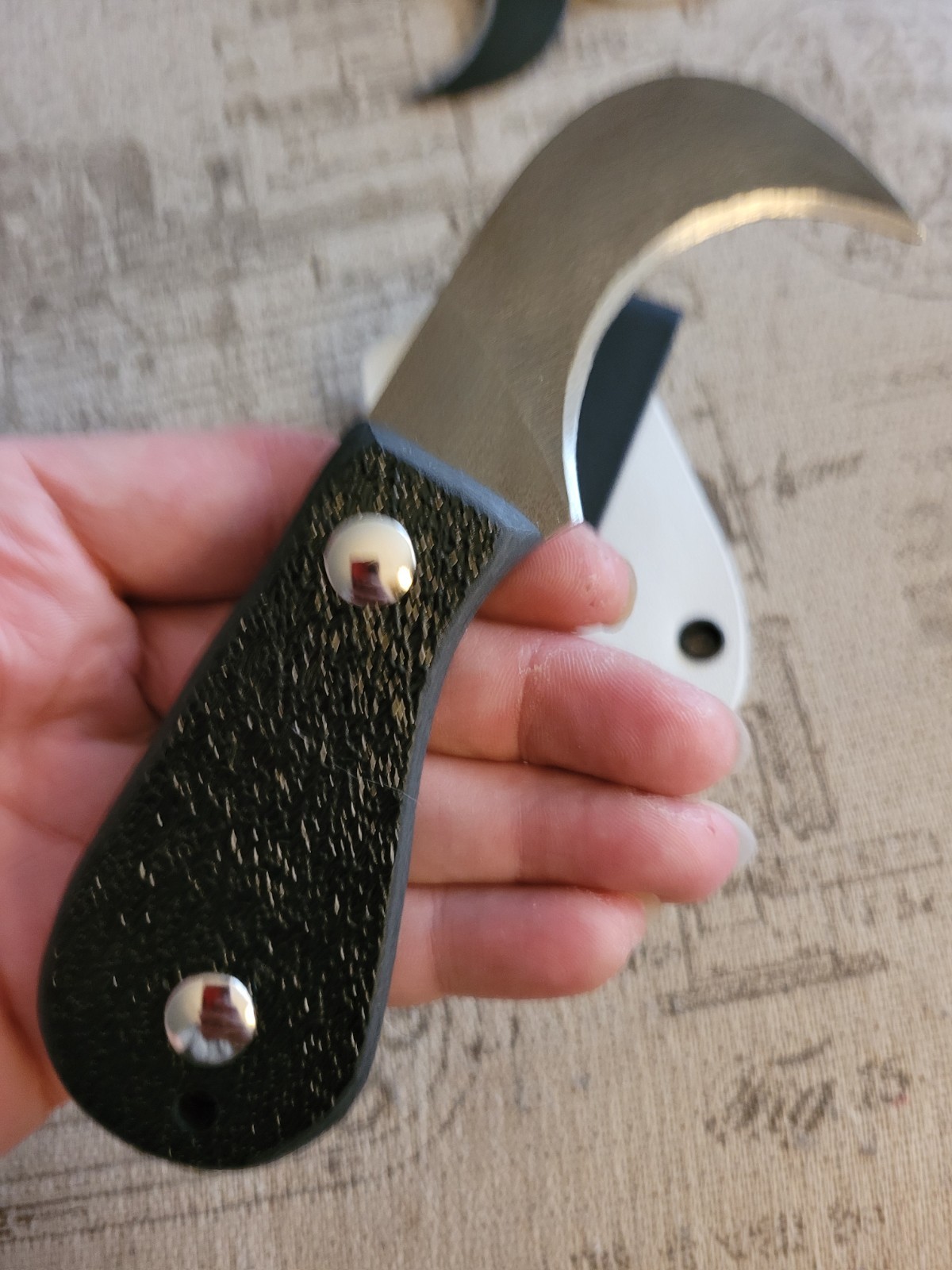 RcaneArtisan Handmade Winterhawk Fixed Blade Knife