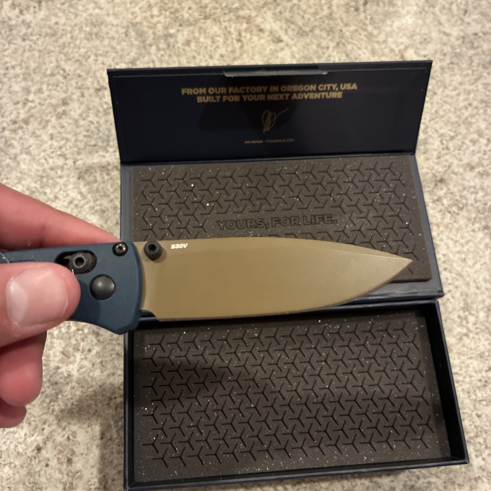 Benchmade 535FE-05 Bugout Knife Crater Blue Grivory Handle S30V Folding Knife