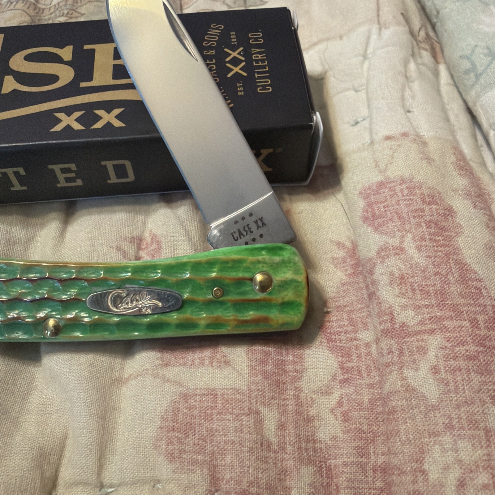 Case XX 2024 Lizardskin Sod Buster Jr Burnt Bright Green 22848 SFO