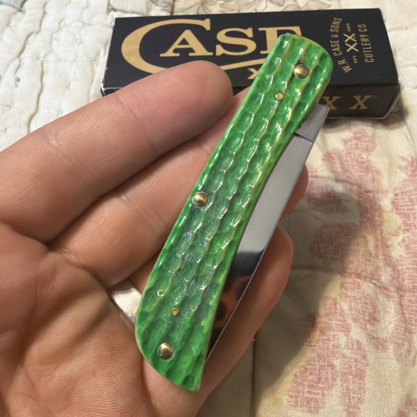Case XX 2024 Lizardskin Sod Buster Jr Burnt Bright Green 22848 SFO