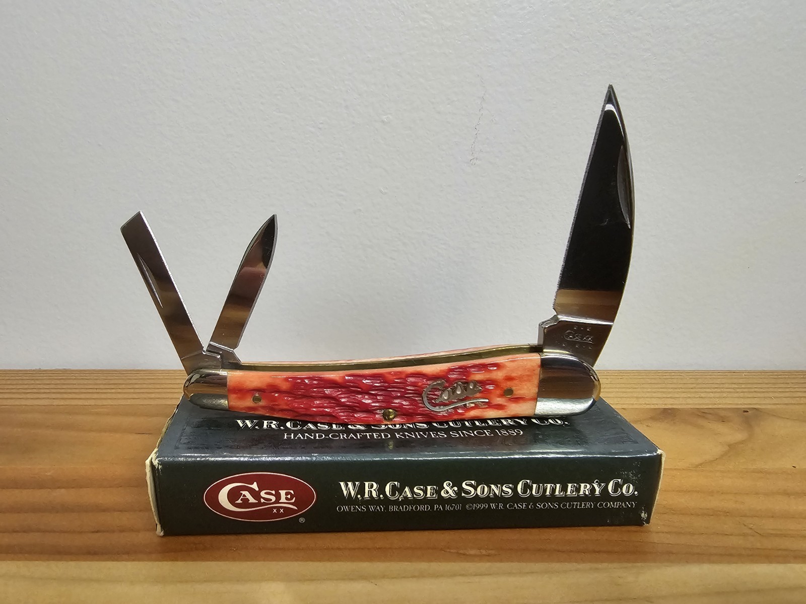 Case XX 2003 Silverscript Seahorse Whitler Knife 6355WH SS Dark Red