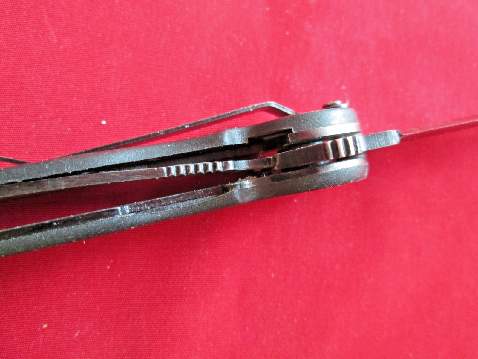CRKT M16-01KZ Red Dot lock (broke tip ) Knife