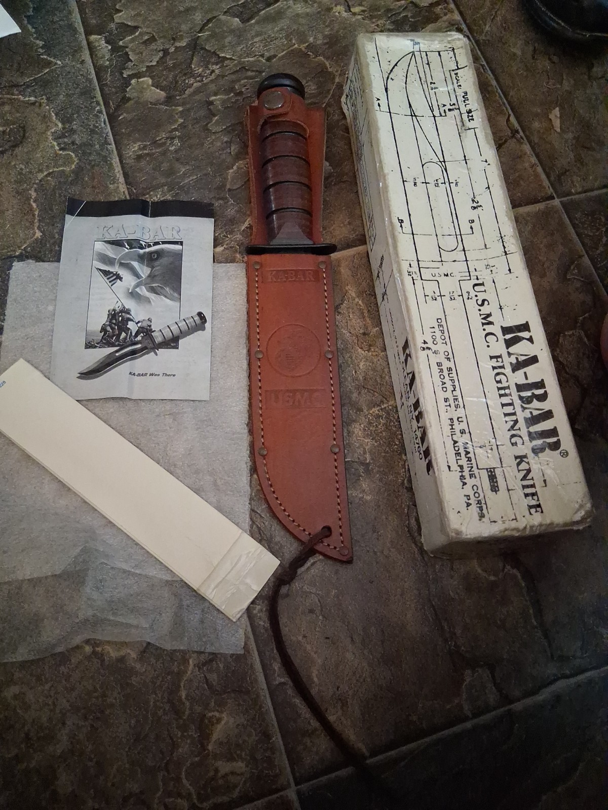 Vintage Ka-Bar USMC Fighting Knife 02-1217 w/ Box & Paperwork Olean NY Combat