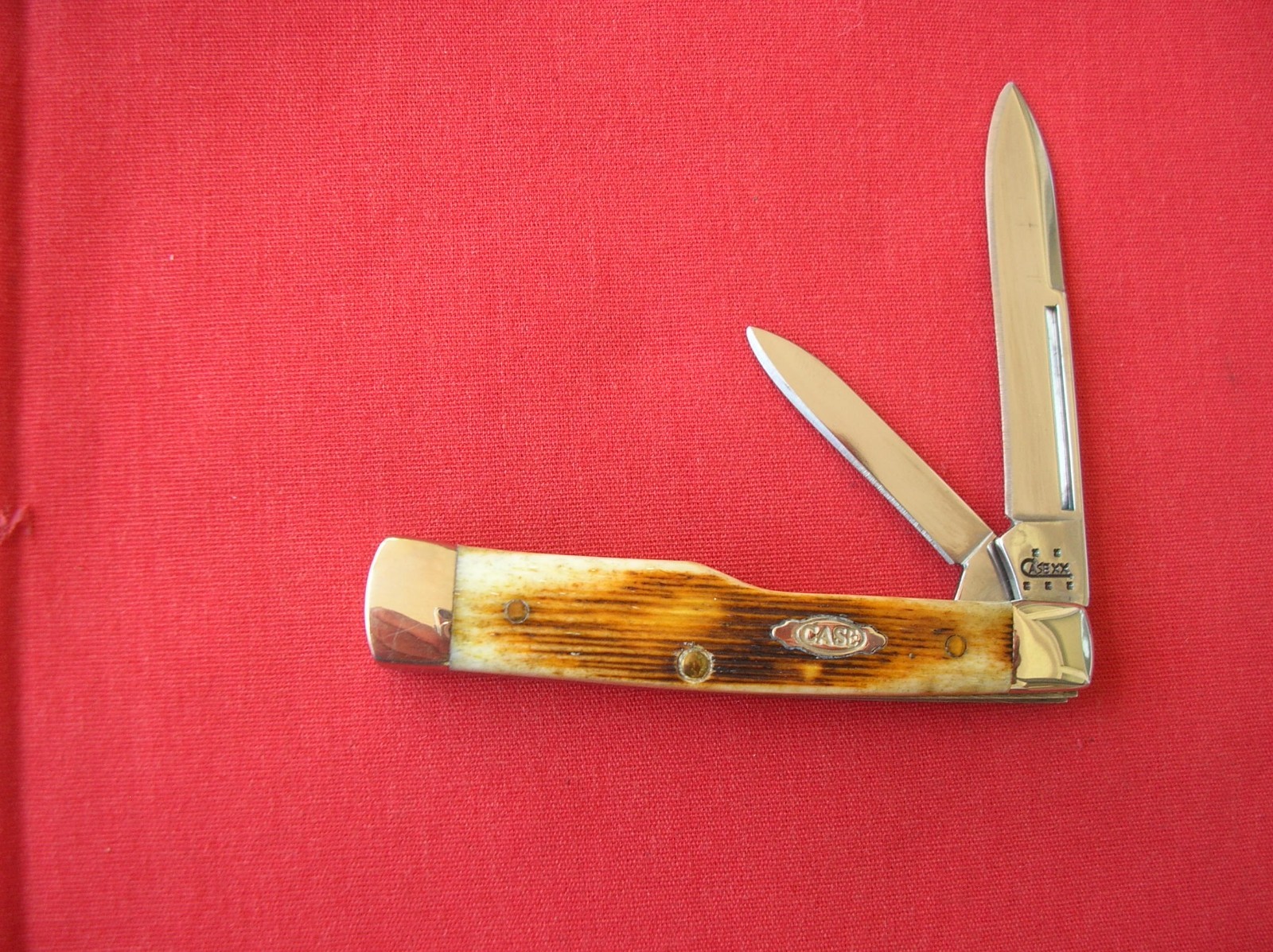 CASE XX 6215 GUNSTOCK BROWN ANTIQUE BARN WOOD BONE HANDLES 2005 KNIFE J