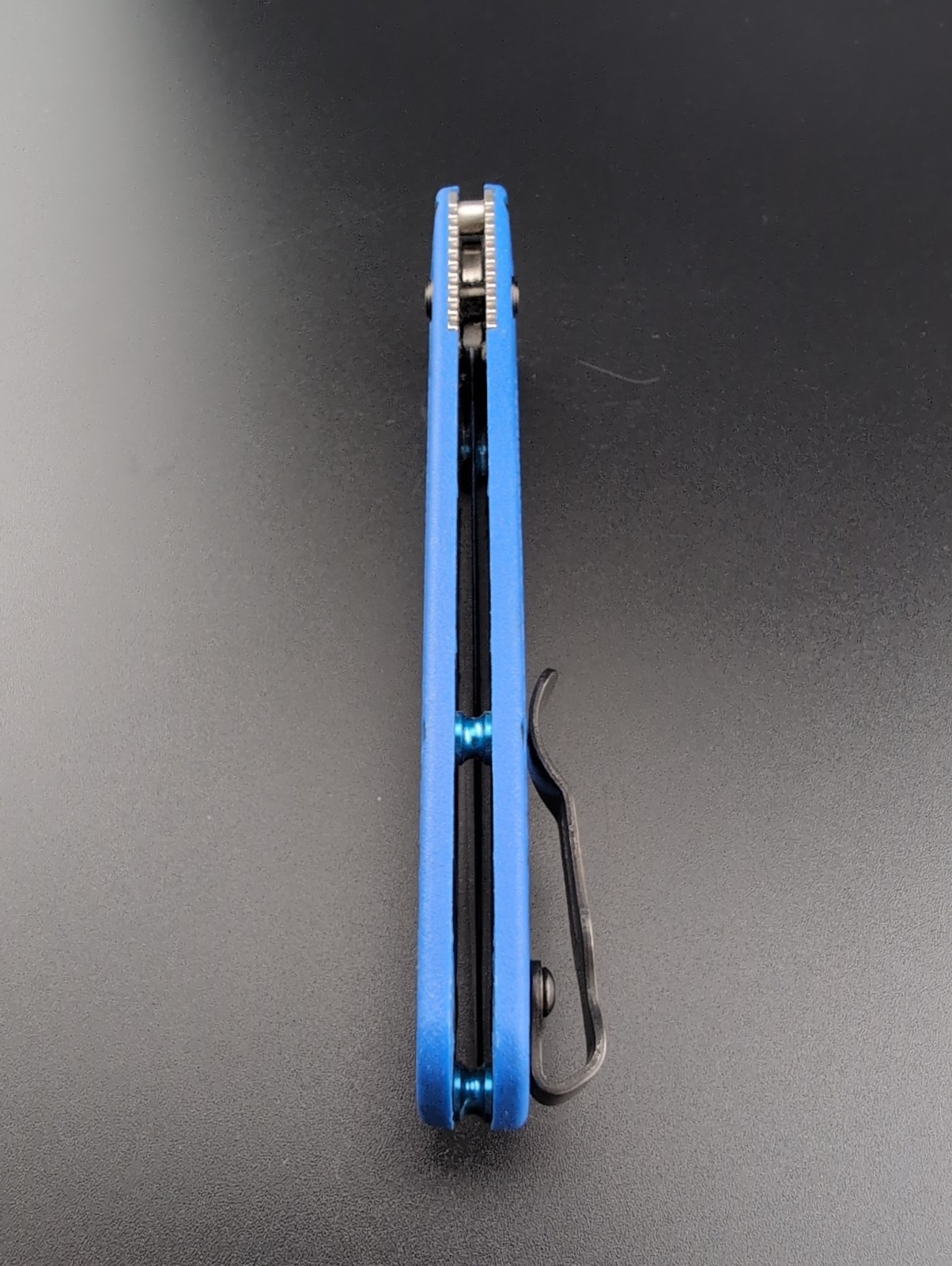 Benchmade – 535 Bugout – Blue Grivory Handles S30V Plain Satin Blade – BS-155