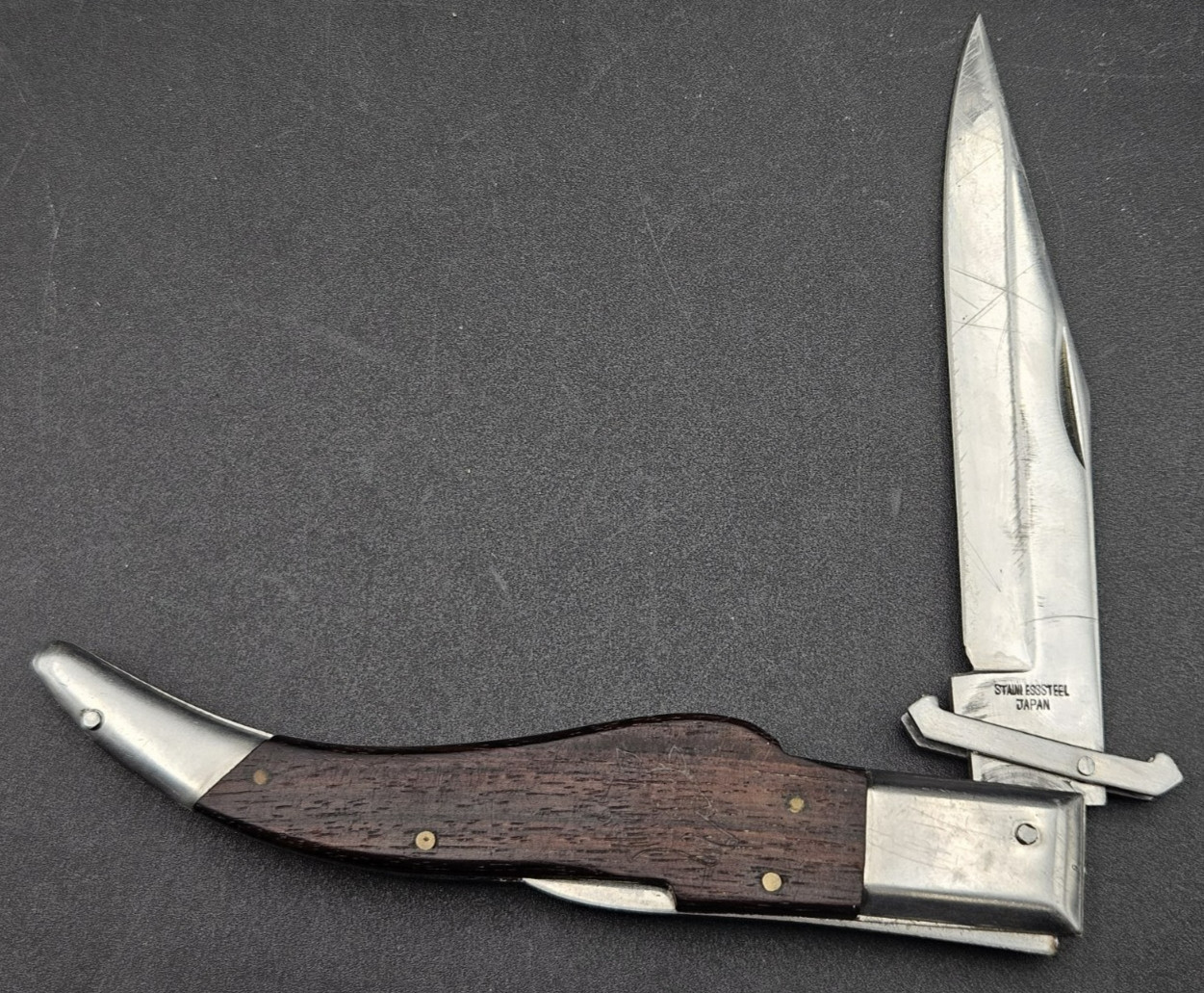 Vintage Wolf Stainless Steel Swing-Guard Folding Pocket Knife – Made in Japan