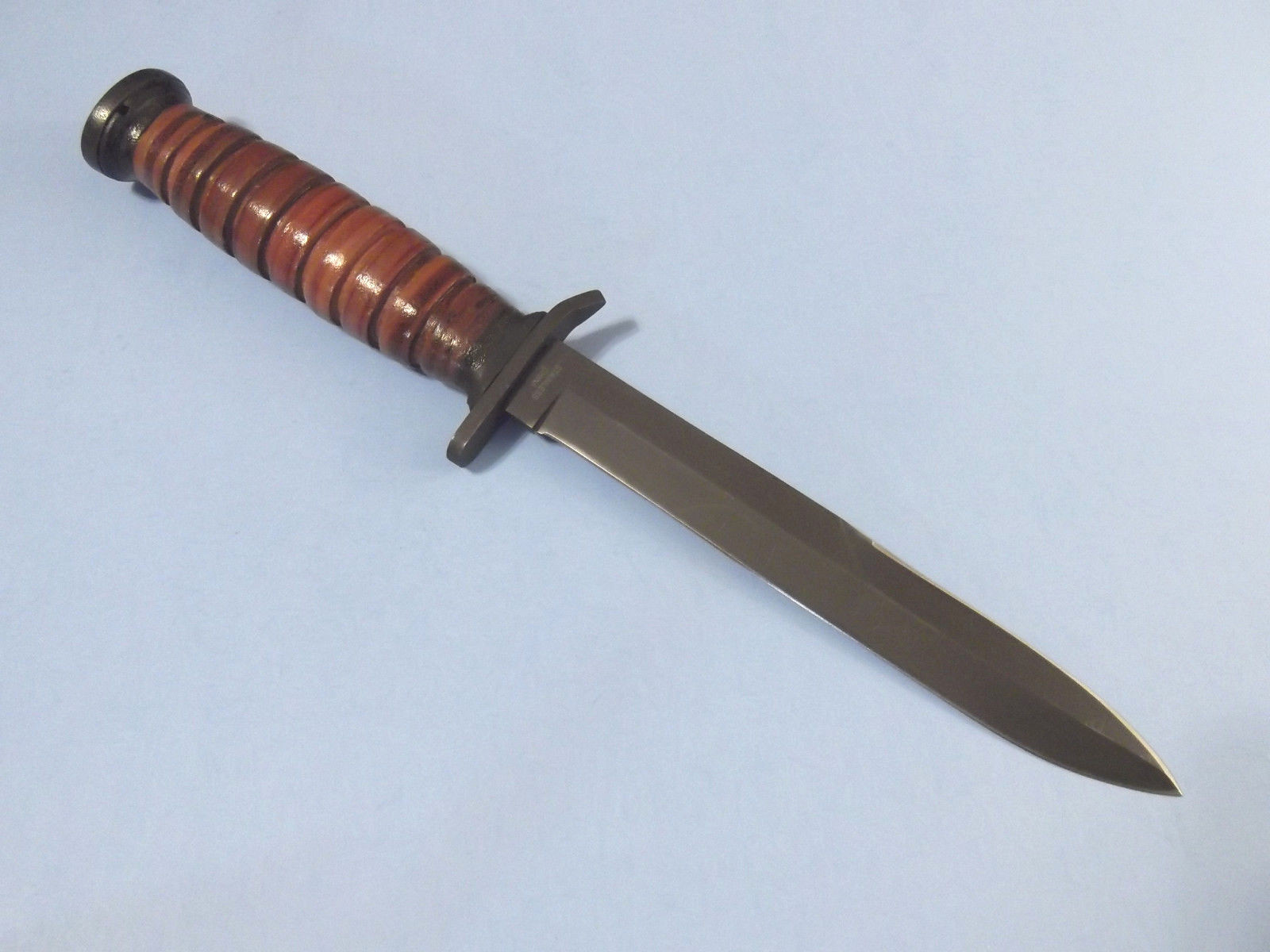 WWII M3 Trench Knife Replica 211133 Stacked Leather dagger 11 5/8″ overall NEW!