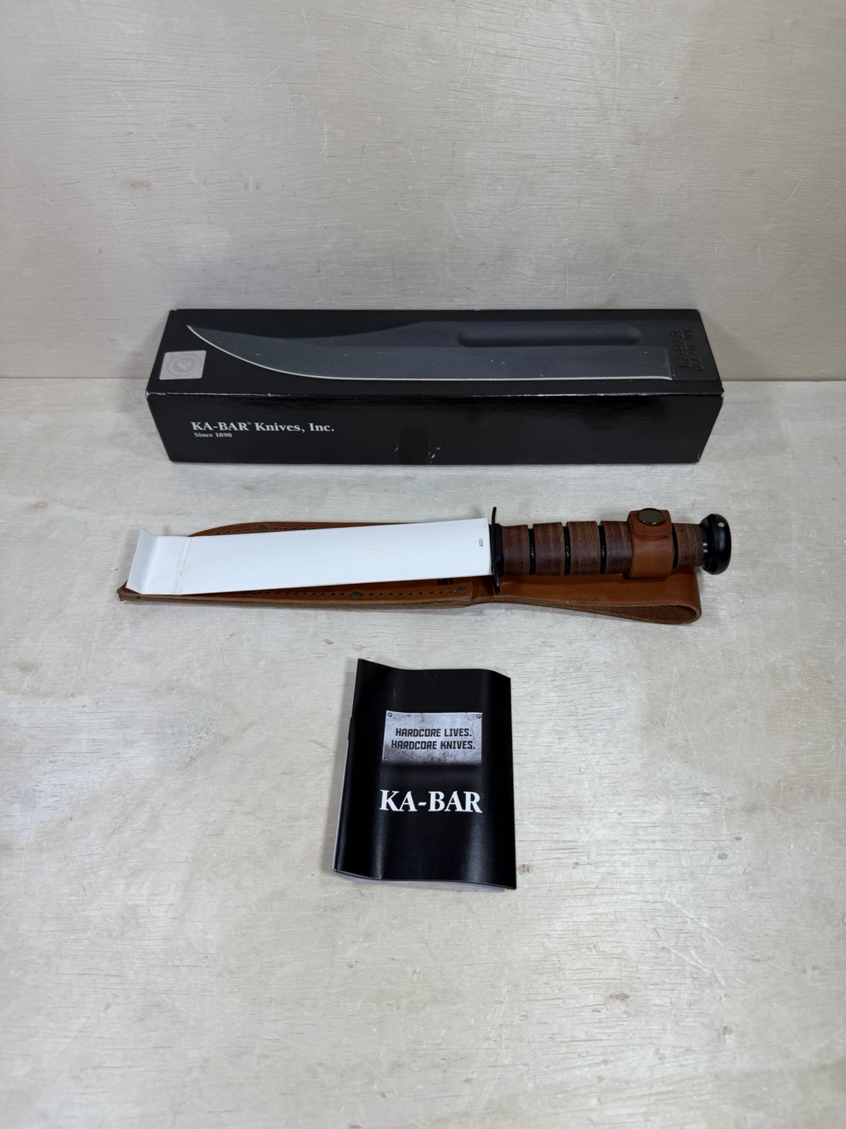 Vintage Ka-Bar Fixed Blade Knife w/ Leather Sheath USMC Marines Miltary