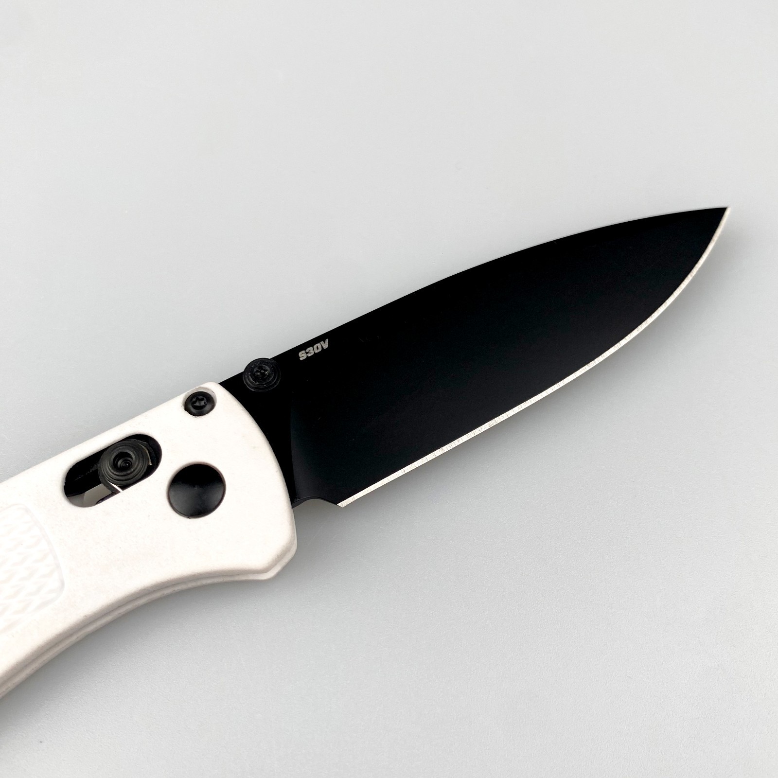 Benchmade 535-Custom Bugout Knife White Grivory Handle S30V Folding Knife