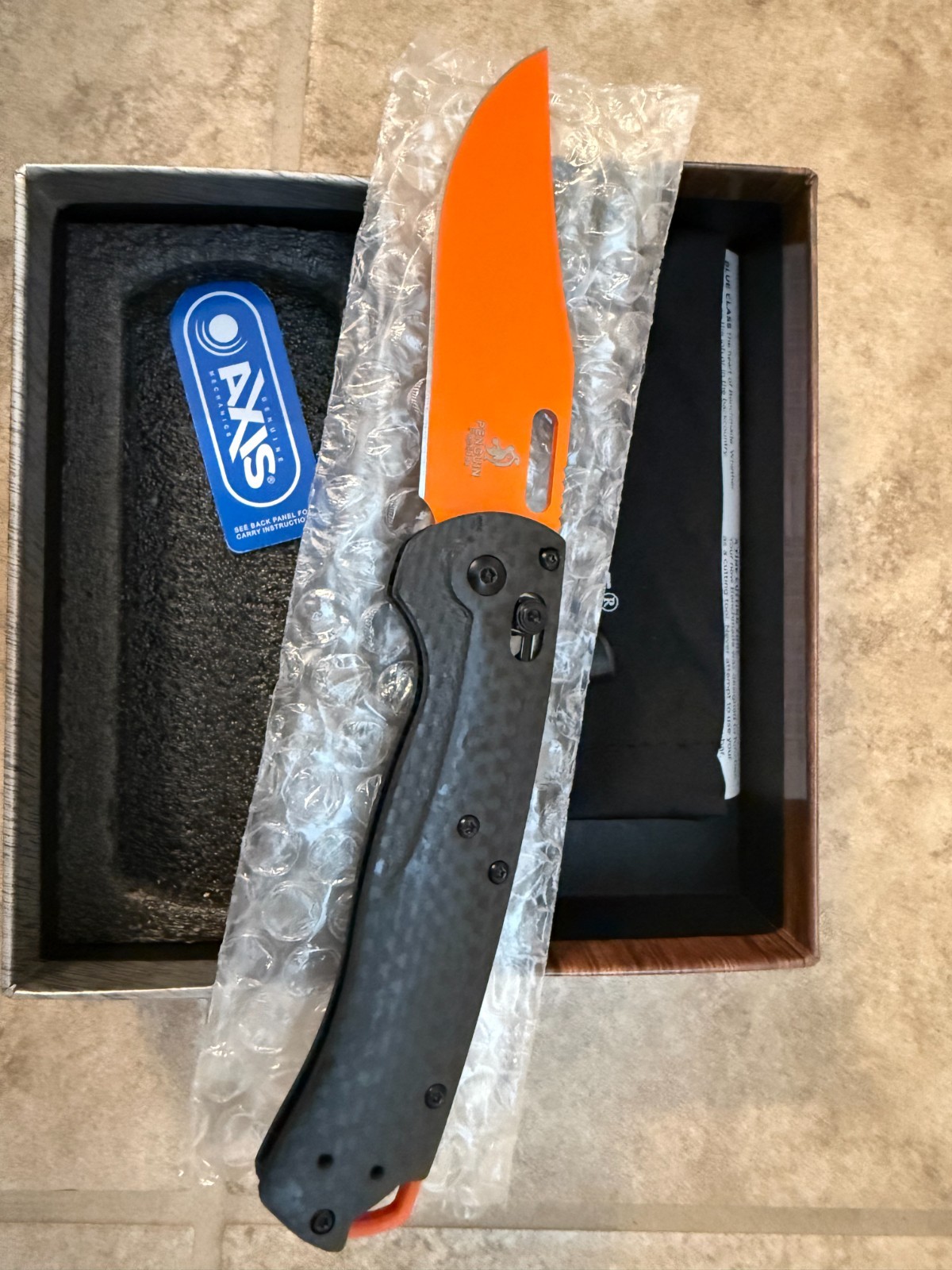 Benchmade Taggedout Knife 15535 Carbon Fiber Orange Blade NEW
