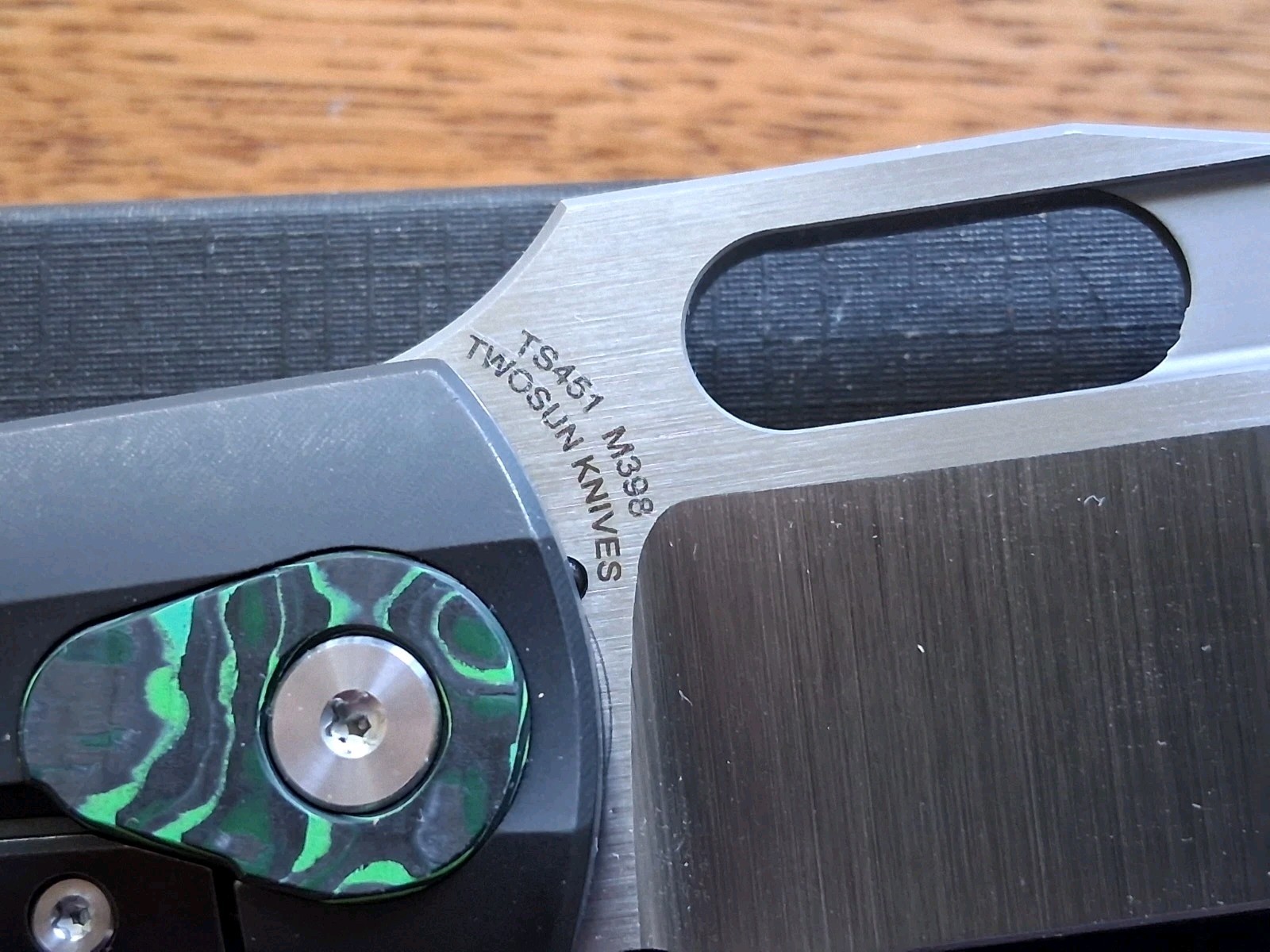 🔥TWO SUN – Folding Knife SOLID Ti Handle w/CF Inlay & M398 Blade (TS451-M398)