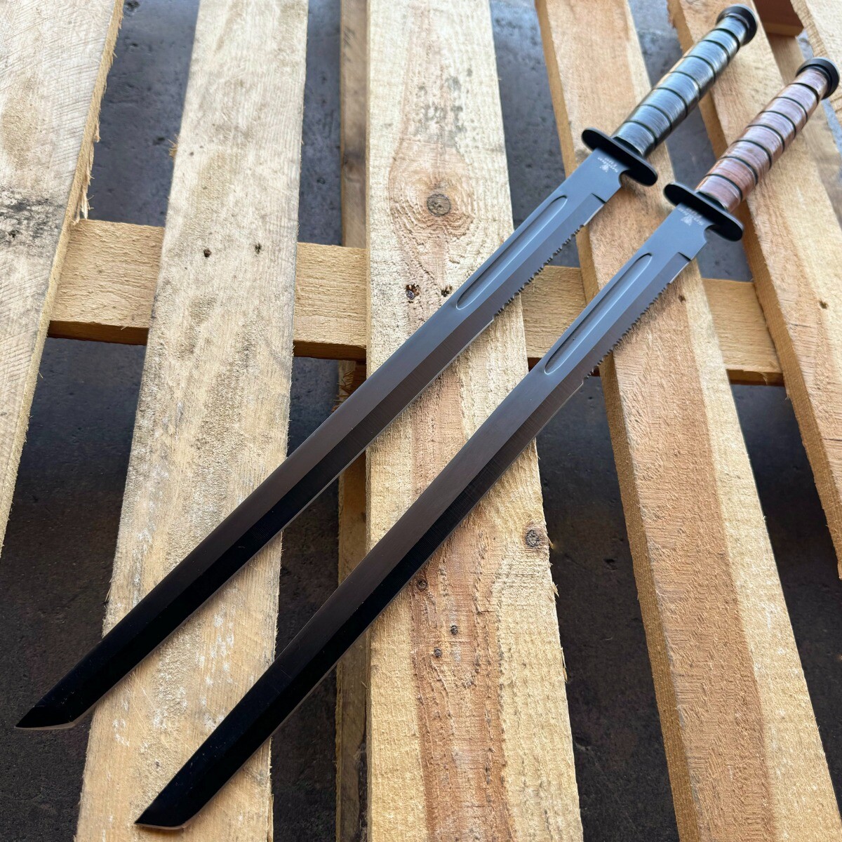 1942 US Combat Sword with Sheath | USMC Replica | Belt Loop | Overall 27.5″