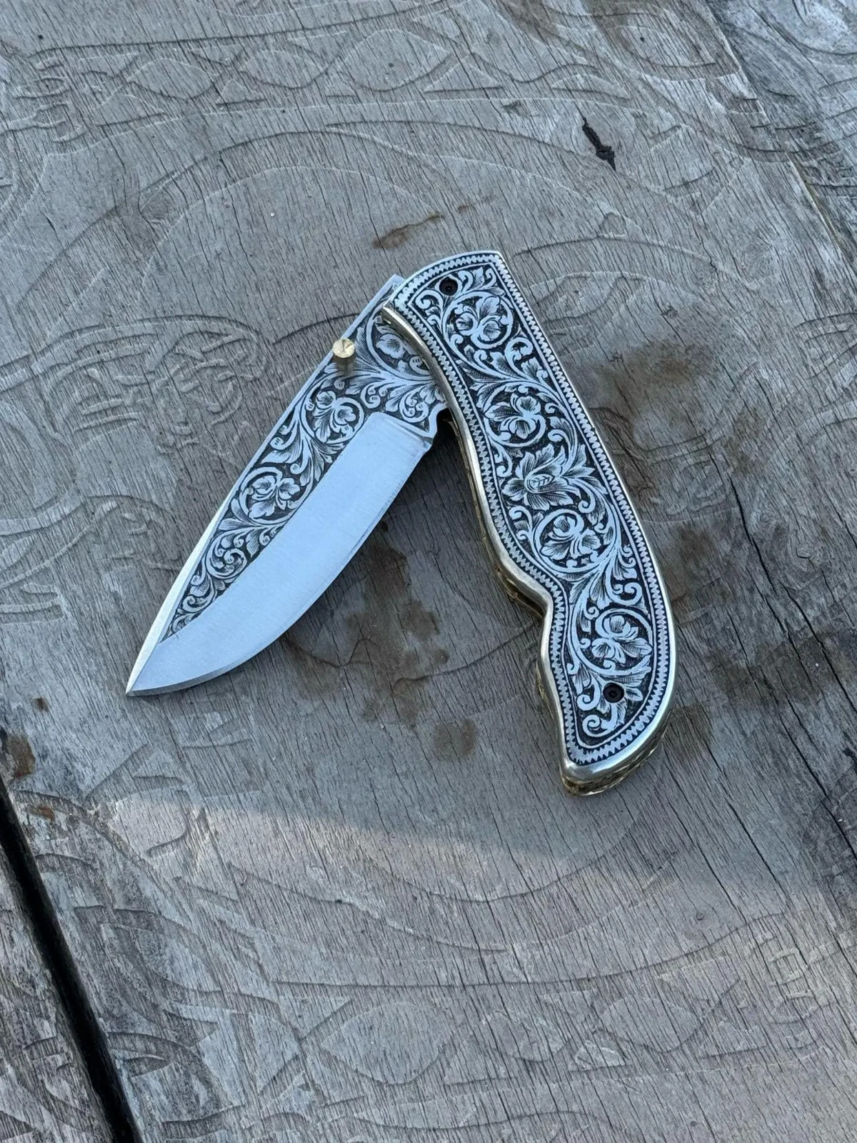 Custom Hand Engraved Steel blade Folding & Pocket Knife With Leather Sheath