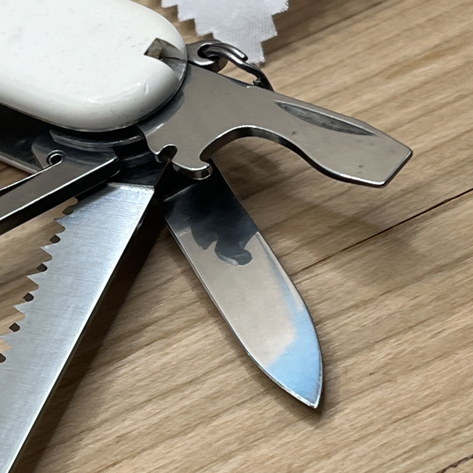 White Victorinox Swiss Army Huntsman Knife Multi Tool! US Seller Combined Ship