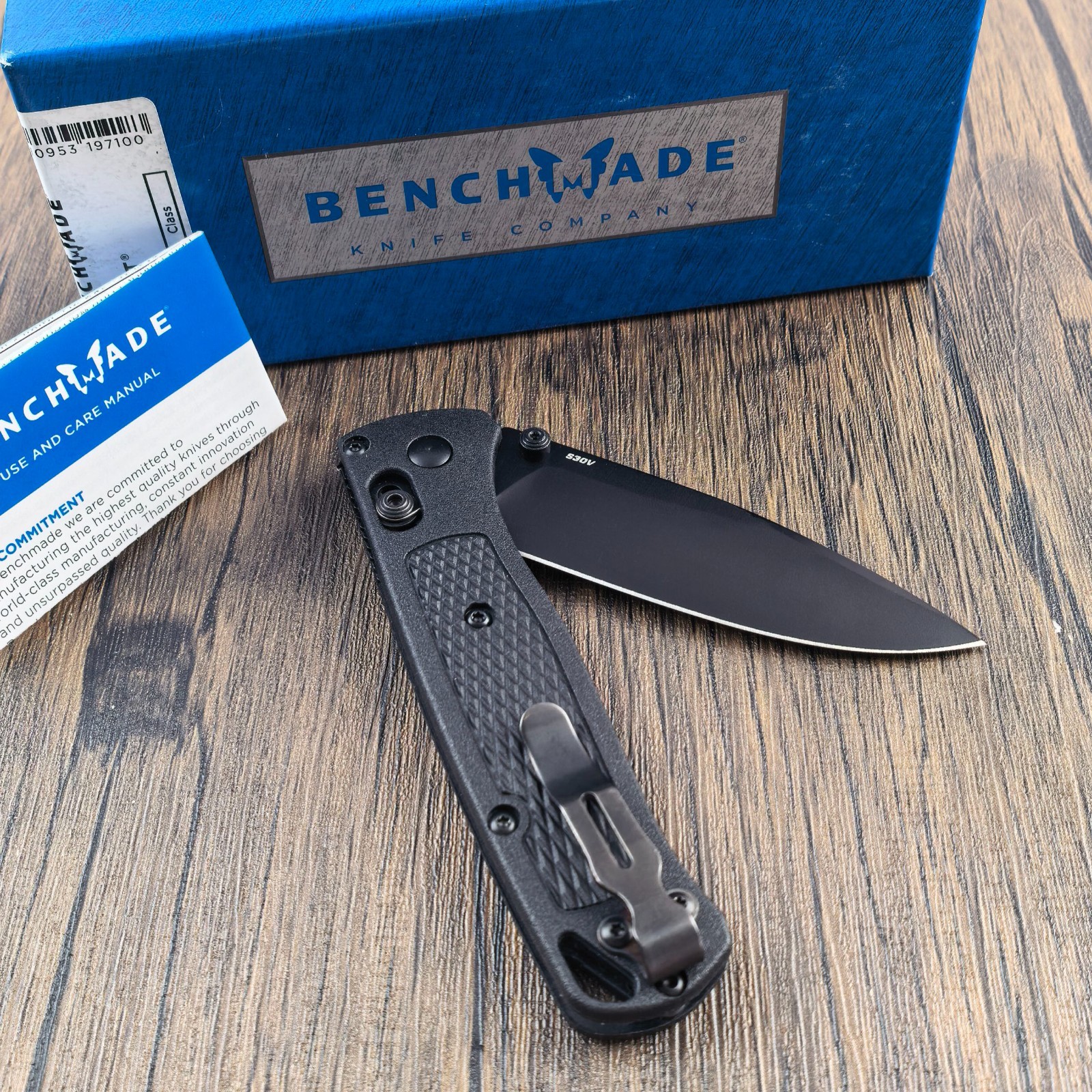 Benchmade-Knives Bugout-Black CF-Elite Handle CPM-S30V-Steel Knives(535BK-2)