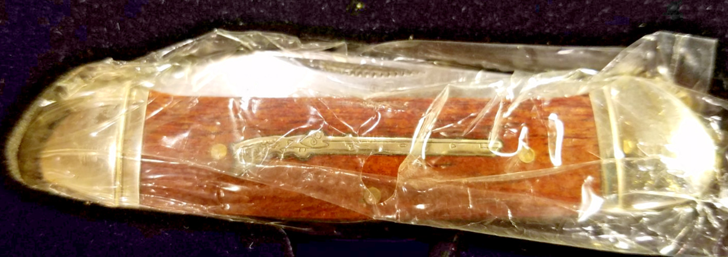 Rough Rider Long Rifle Set of Ten Knives, NEW Mint, Decorative Tins,Vintage 2008