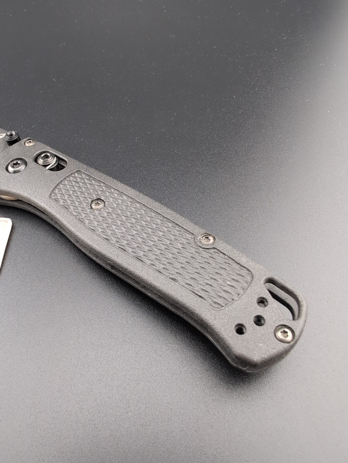 Benchmade – 535BK Bugout S30V Black Plain Blade Black Handles – BS-152