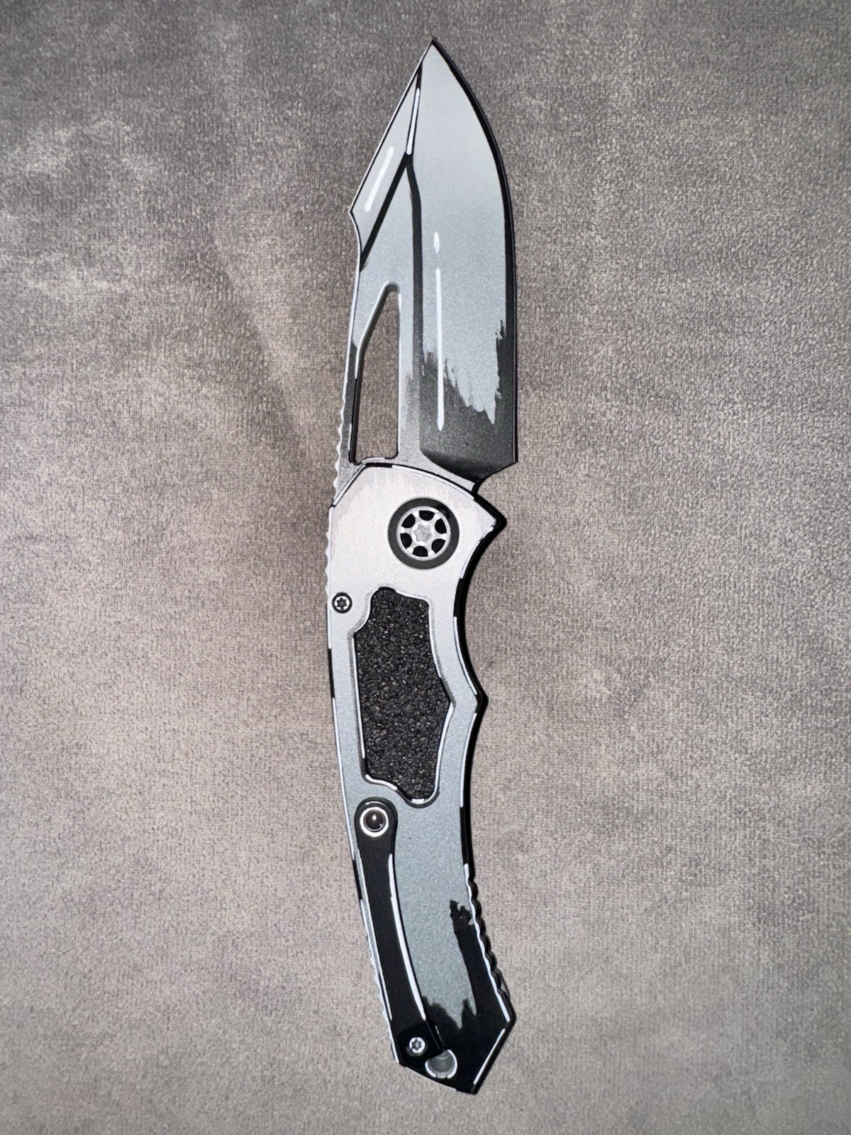 Heretic Knives Pariah Manual Button Lock Knife Gray Cel-Shade