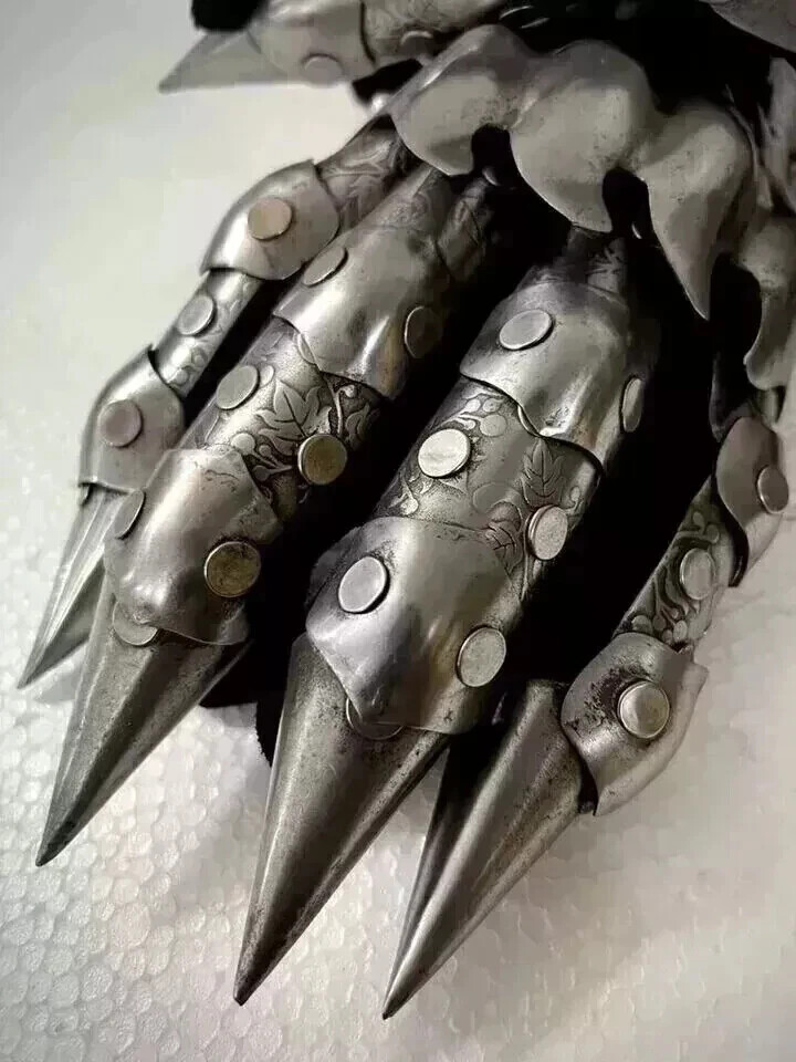 Medieval Steel Gothic Knight Style Gauntlets Functional Armor Gloves