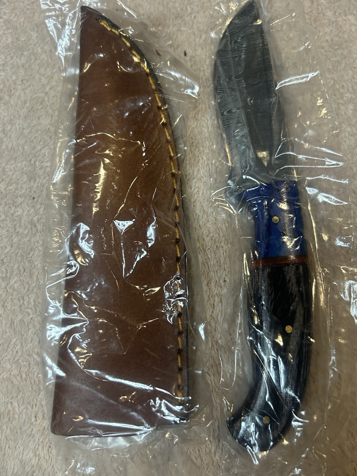 Damascus Steel Fixed Blade Hunting Knife Over 5in Drop Point, Sheath
