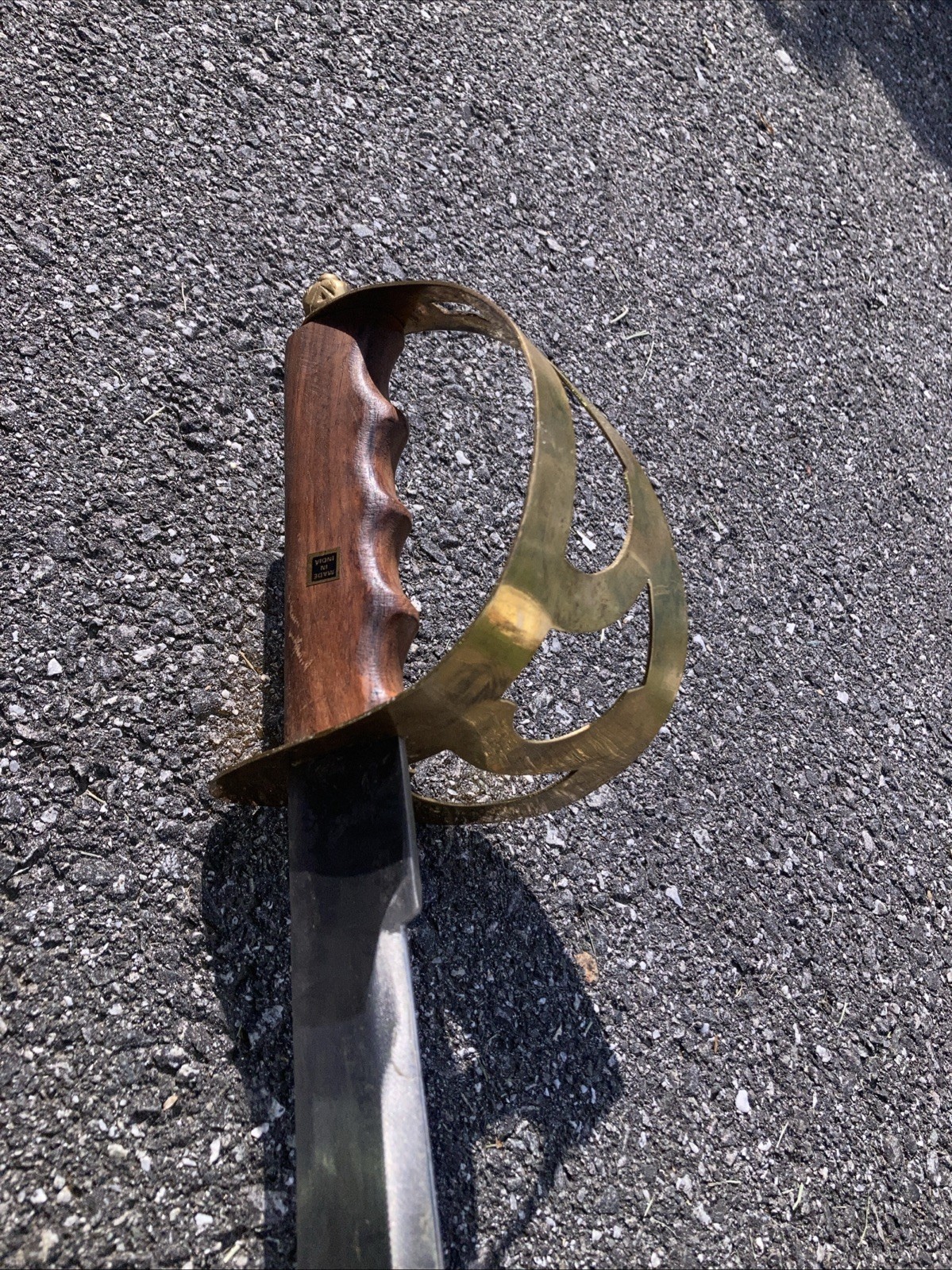 Decorative Cavalry Style Saber – Made in India – 31”in Sword
