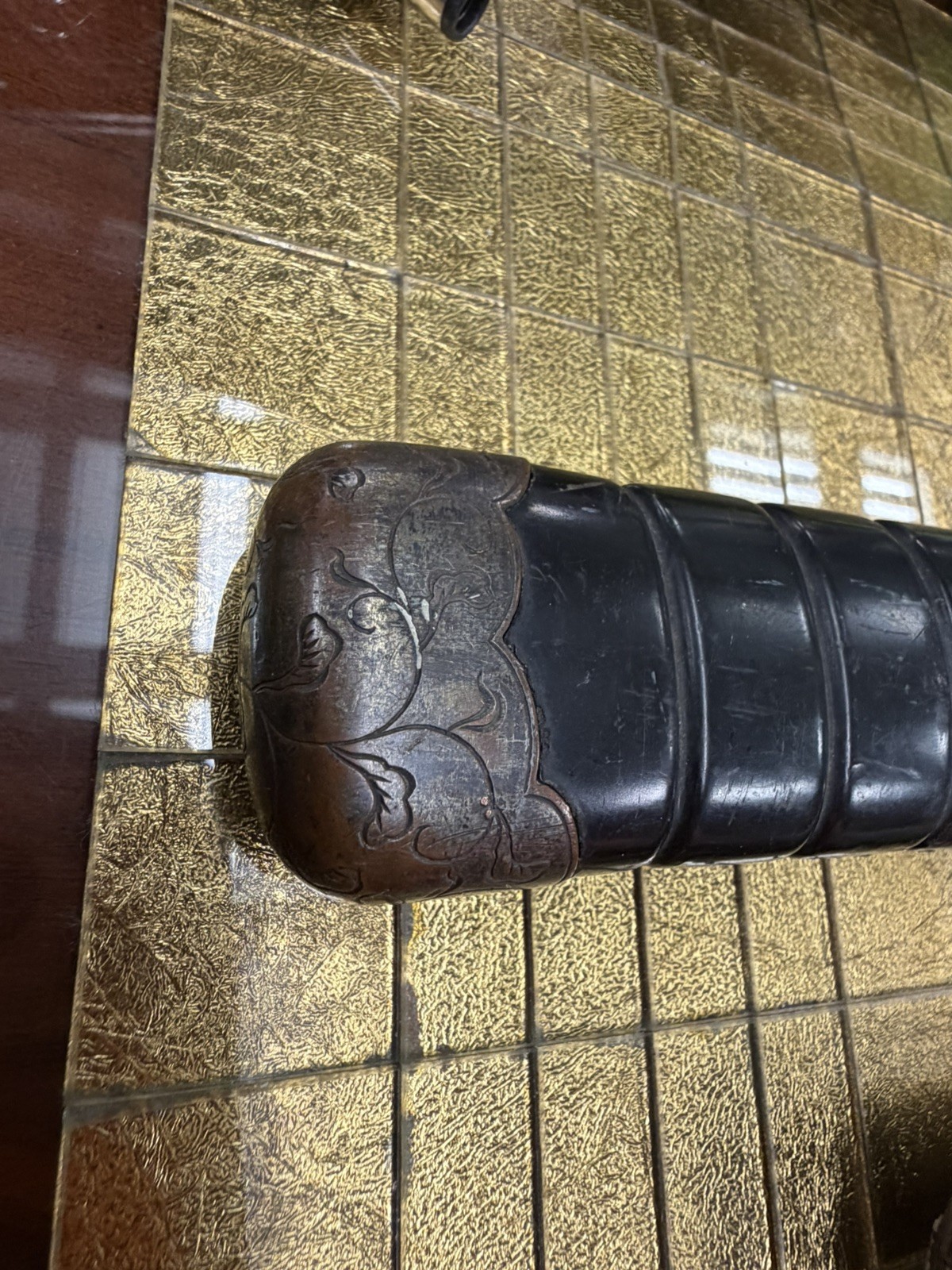 RARE Japanese tanto short sword with black-lacquered ribbed wood hilt