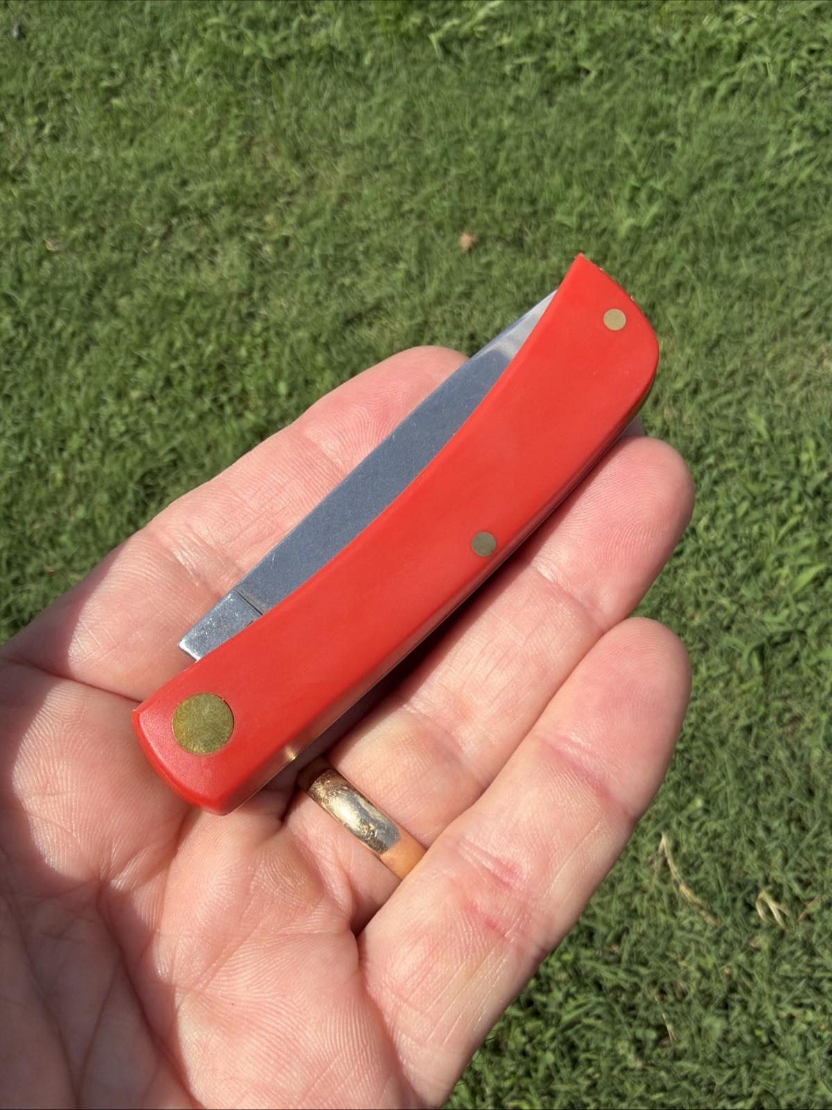 Case XX 2026 American Workman 4137 Carbon Steel Red Sod Buster Jr. Knife