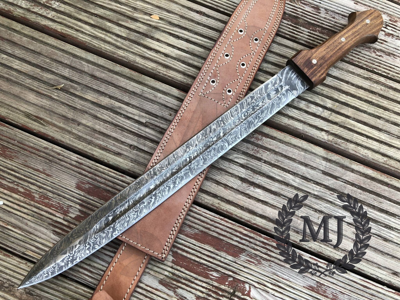 Custom Handmade Damascus Steel Hunting Sword Warrior Sword Double Edge Sheath