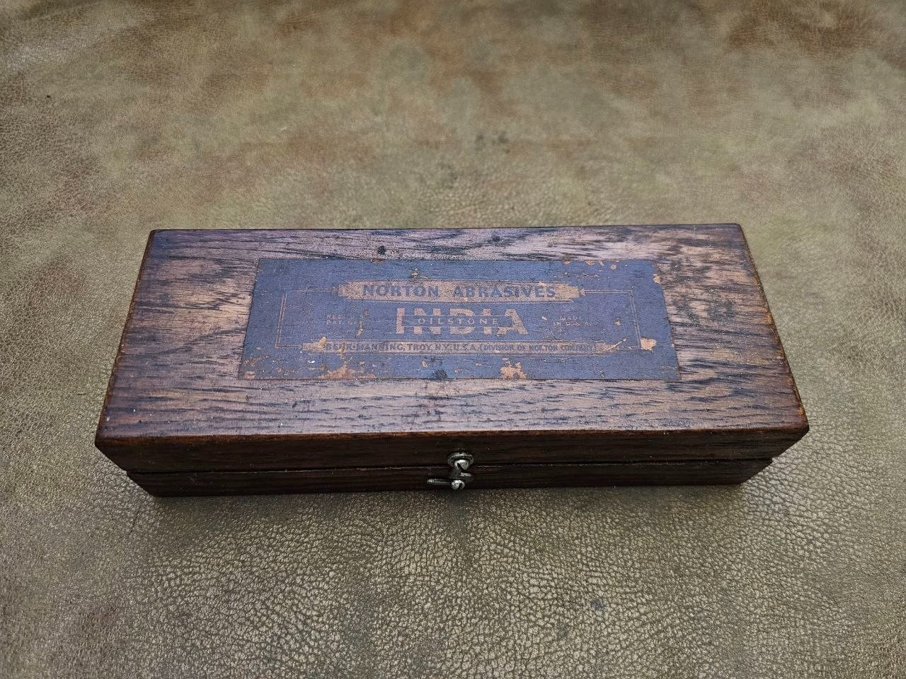 Vintage Pike India / lily white washita combo arkansas oil sharpening stone
