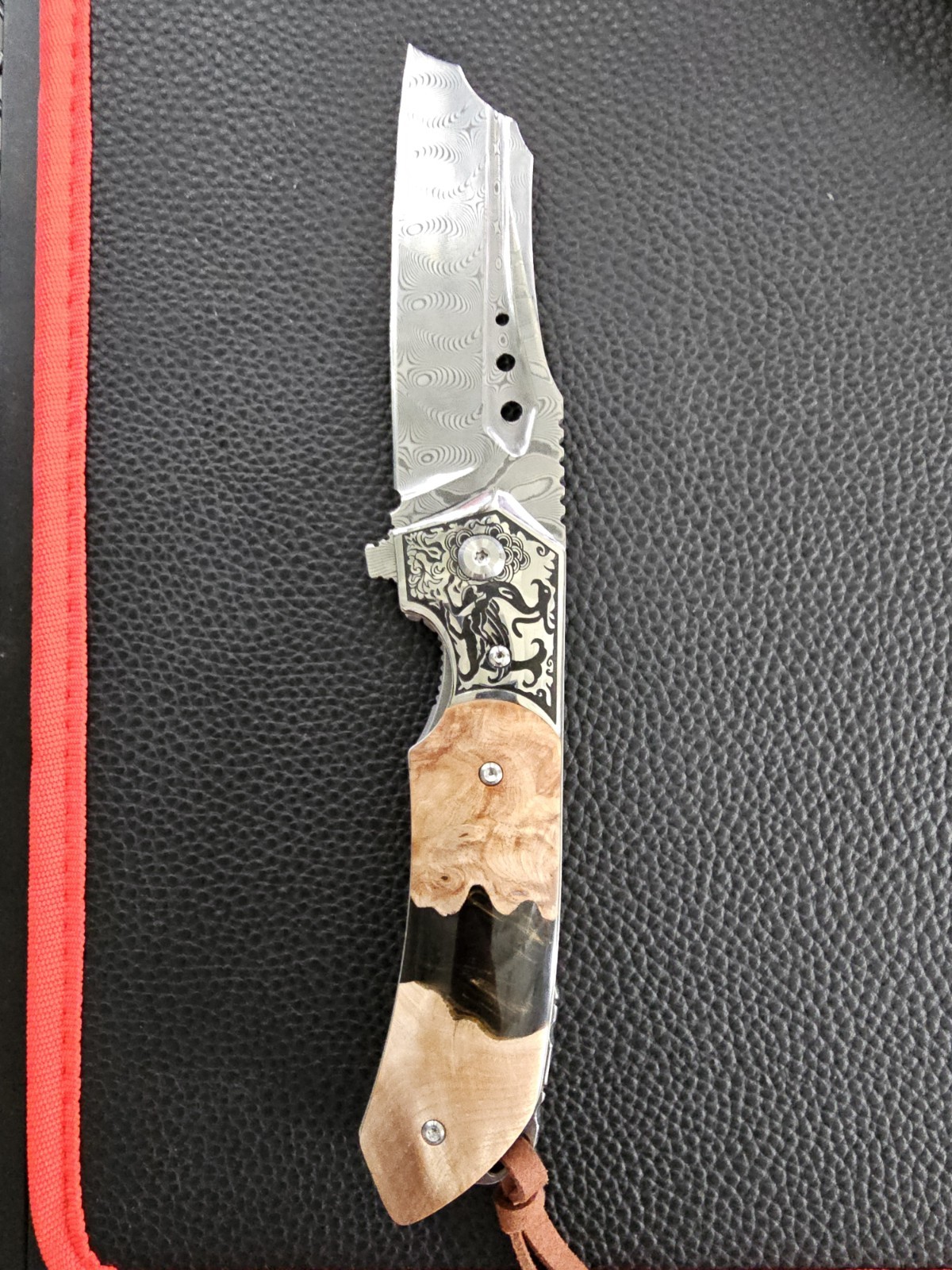Damascus Steel Pattern Folding Knife 3.5″ Blade Wood Resin Handle Leather Sheath