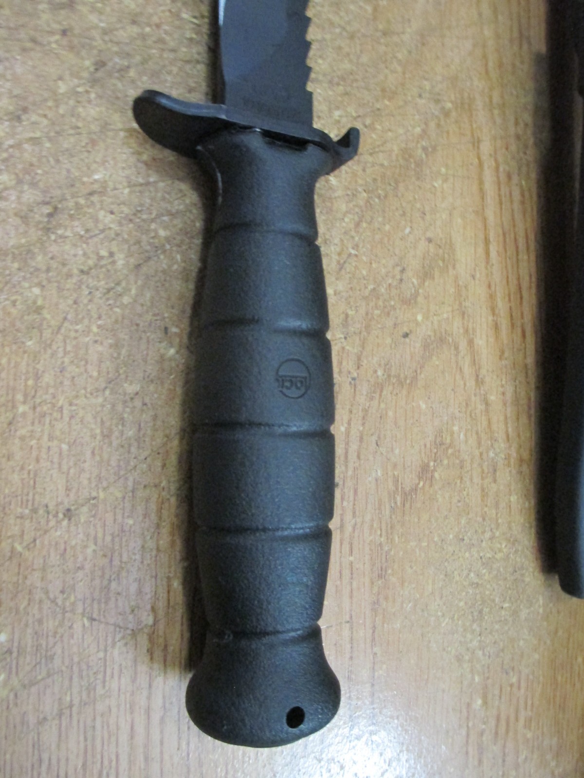 Vintage GLOCK 81 MADE IN AUSTRIA FIGHTING COMBAT FIELD KNIFE ROUND LOGO Gen 1