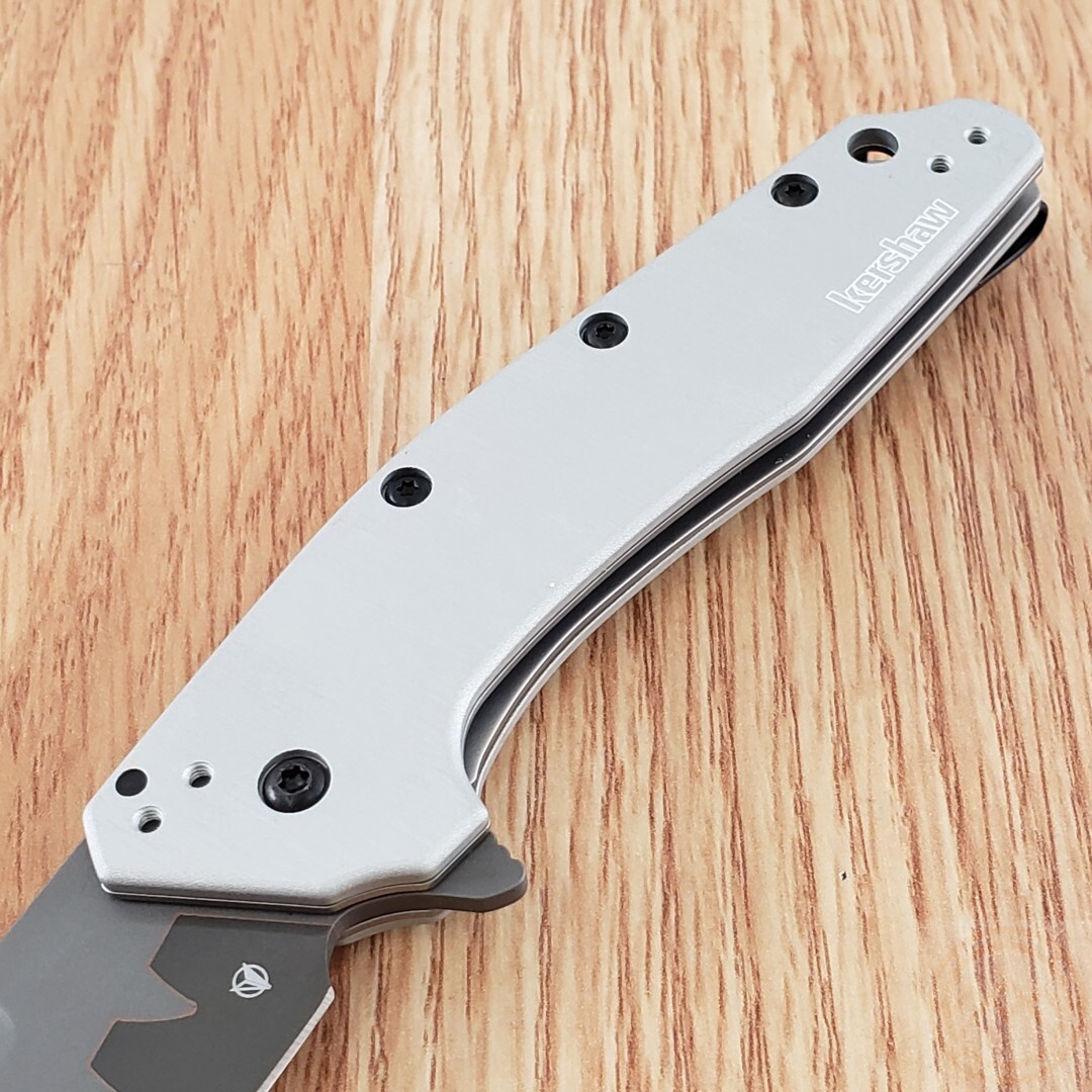 Kershaw Dividend Folding Knife 3″ N690 / D2 Steel Blade Gray Aluminum Handle