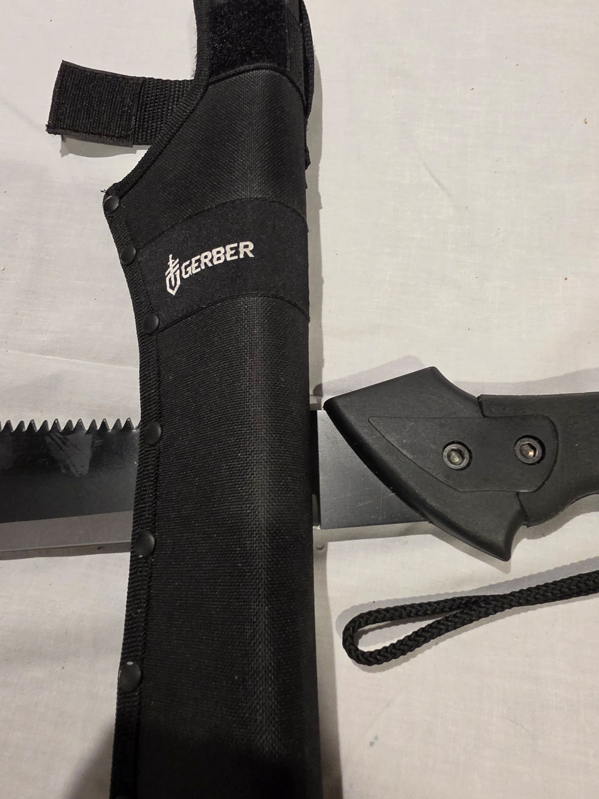 Gerber Gator Machete 18 Inch Blade with Saw Back and Nylon Sheath