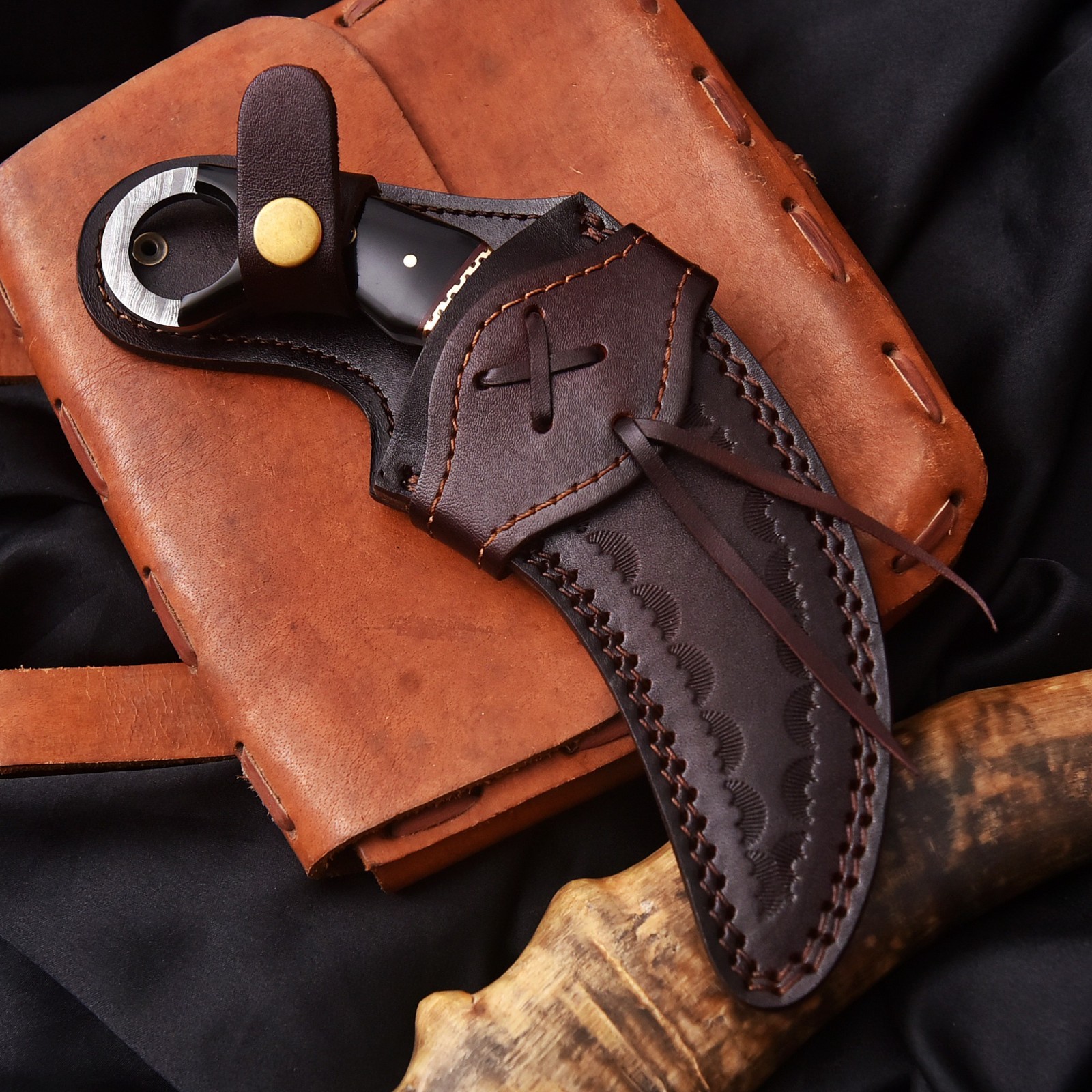 Handmade Damascus Karambit Hunting Knife Brass Resin handle with Sheath