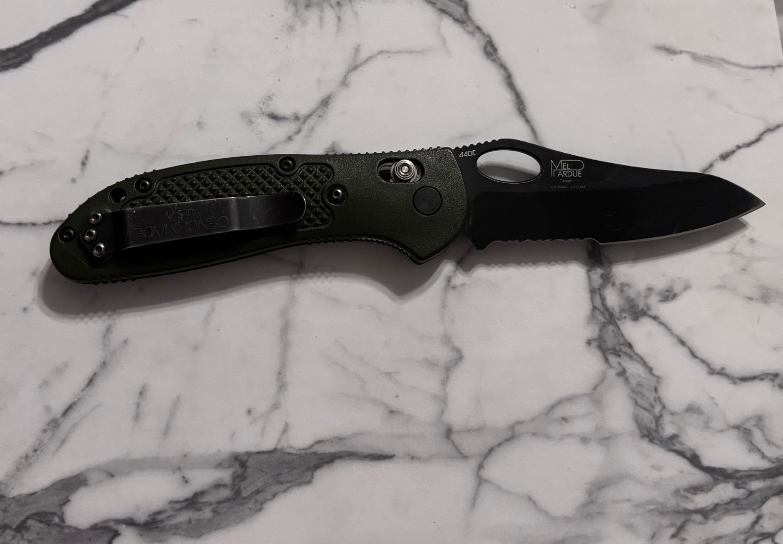 Benchmade Griptilian Pocket Knife Olive Drap Green Handle with Ambidextrous Axis